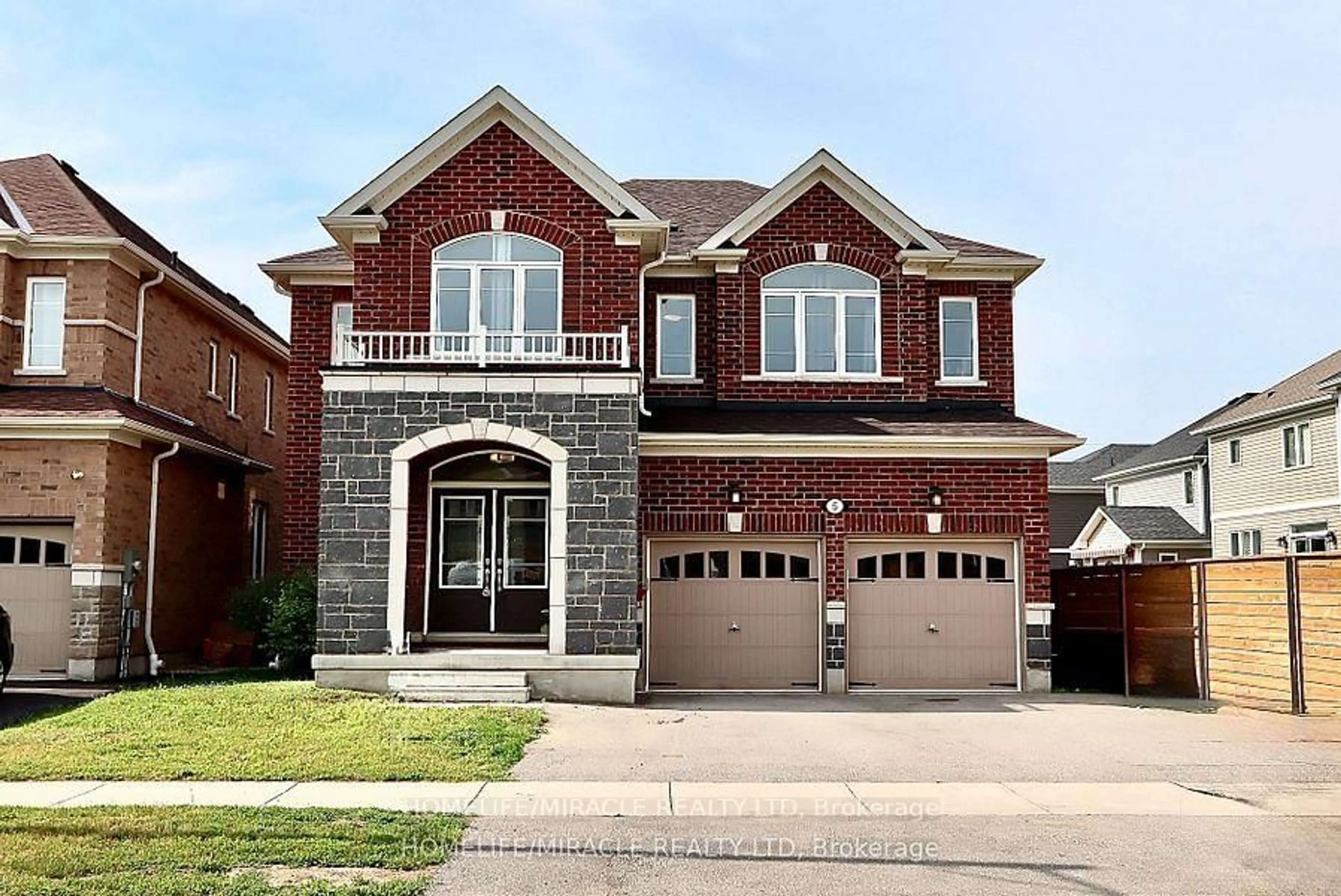 Home with brick exterior material, street for 5 Drake Ave, Brant Ontario N3L 0H9