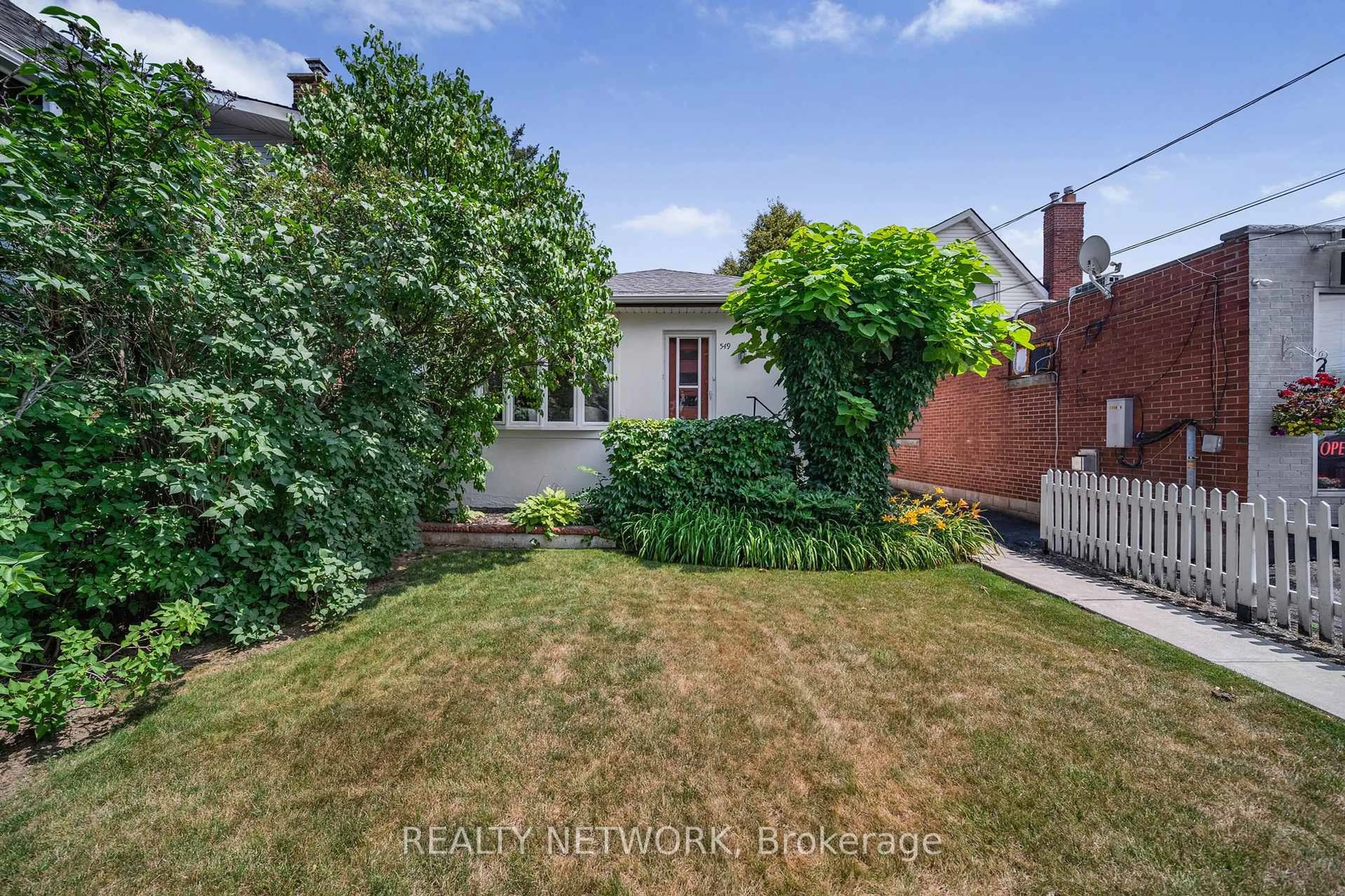 A pic from outside/outdoor area/front of a property/back of a property/a pic from drone, street for 549 Upper Wentworth St, Hamilton Ontario L9A 4T8