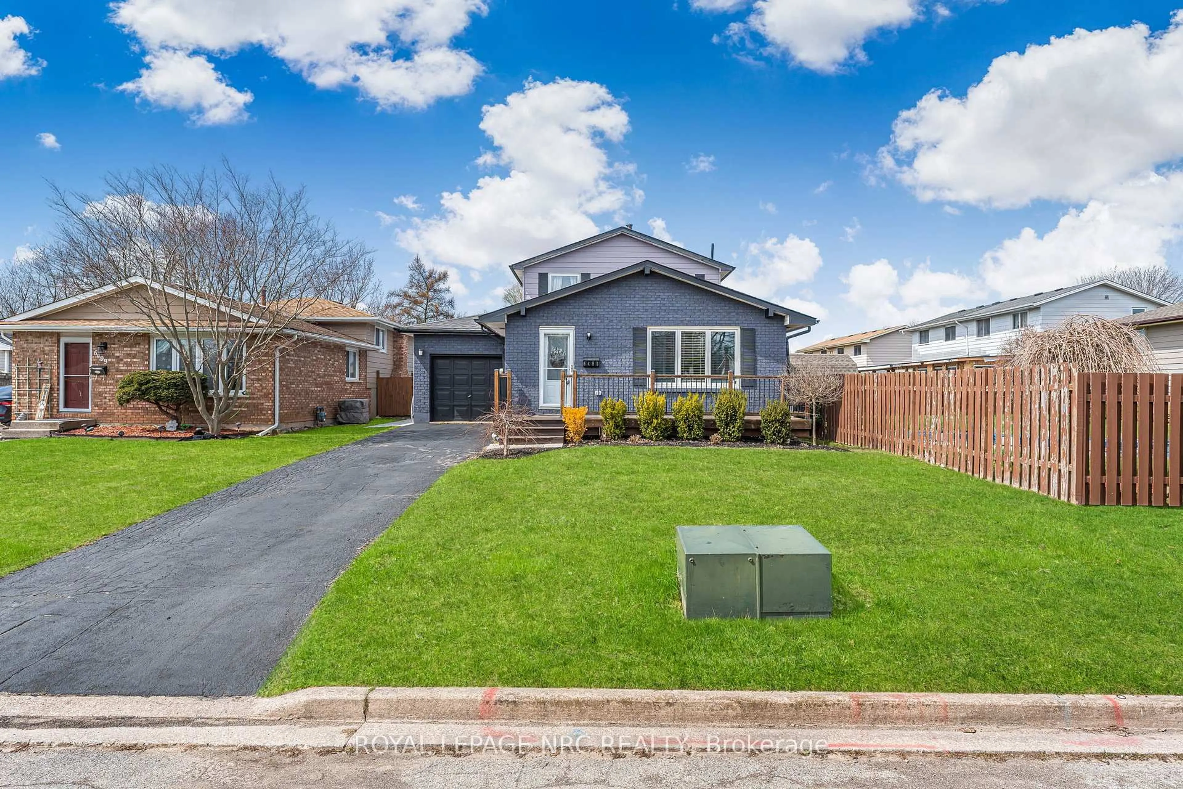 Home with brick exterior material, street for 6489 Dalena Pl, Niagara Falls Ontario L2H 1Z5
