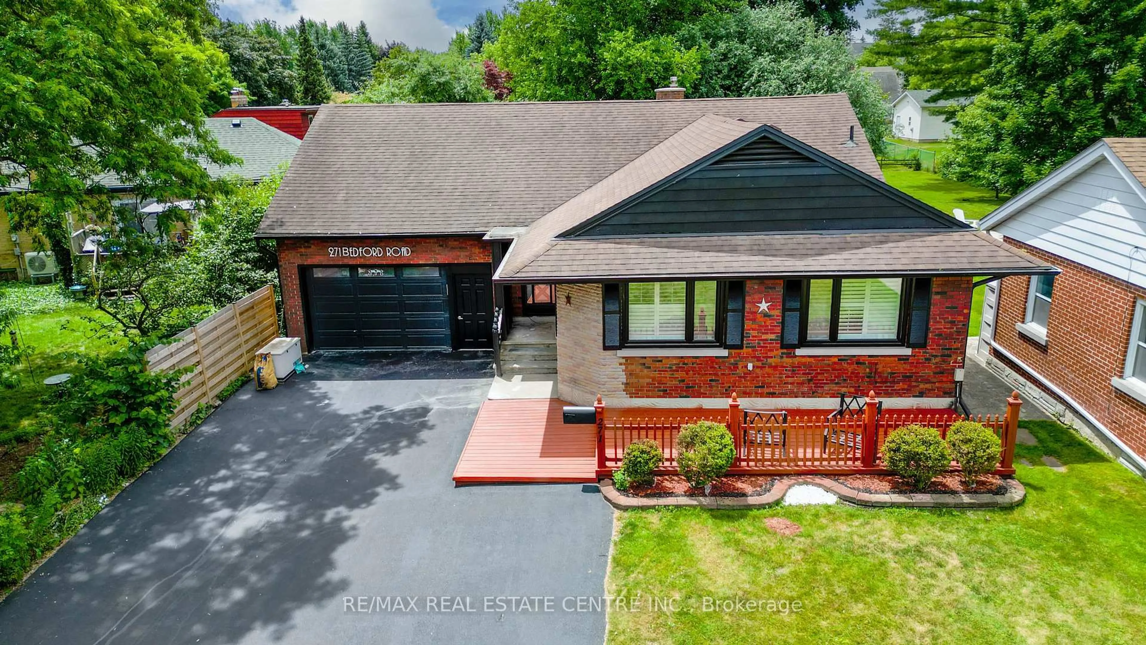 Home with brick exterior material, street for 271 Bedford Rd, Waterloo Ontario N2G 3A7