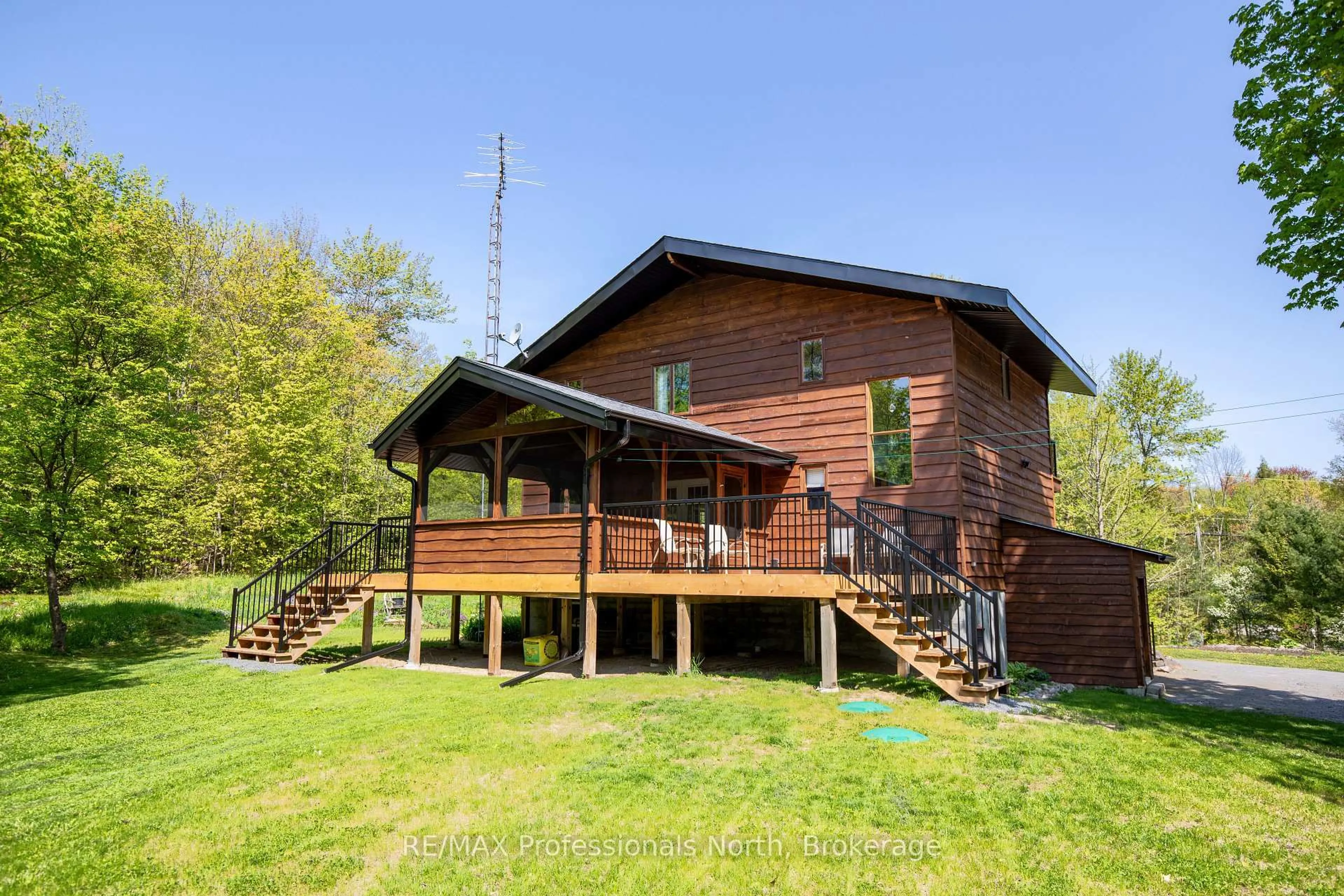 Unknown for 1107 FALKENBURG Rd, Bracebridge Ontario P1L 1X4