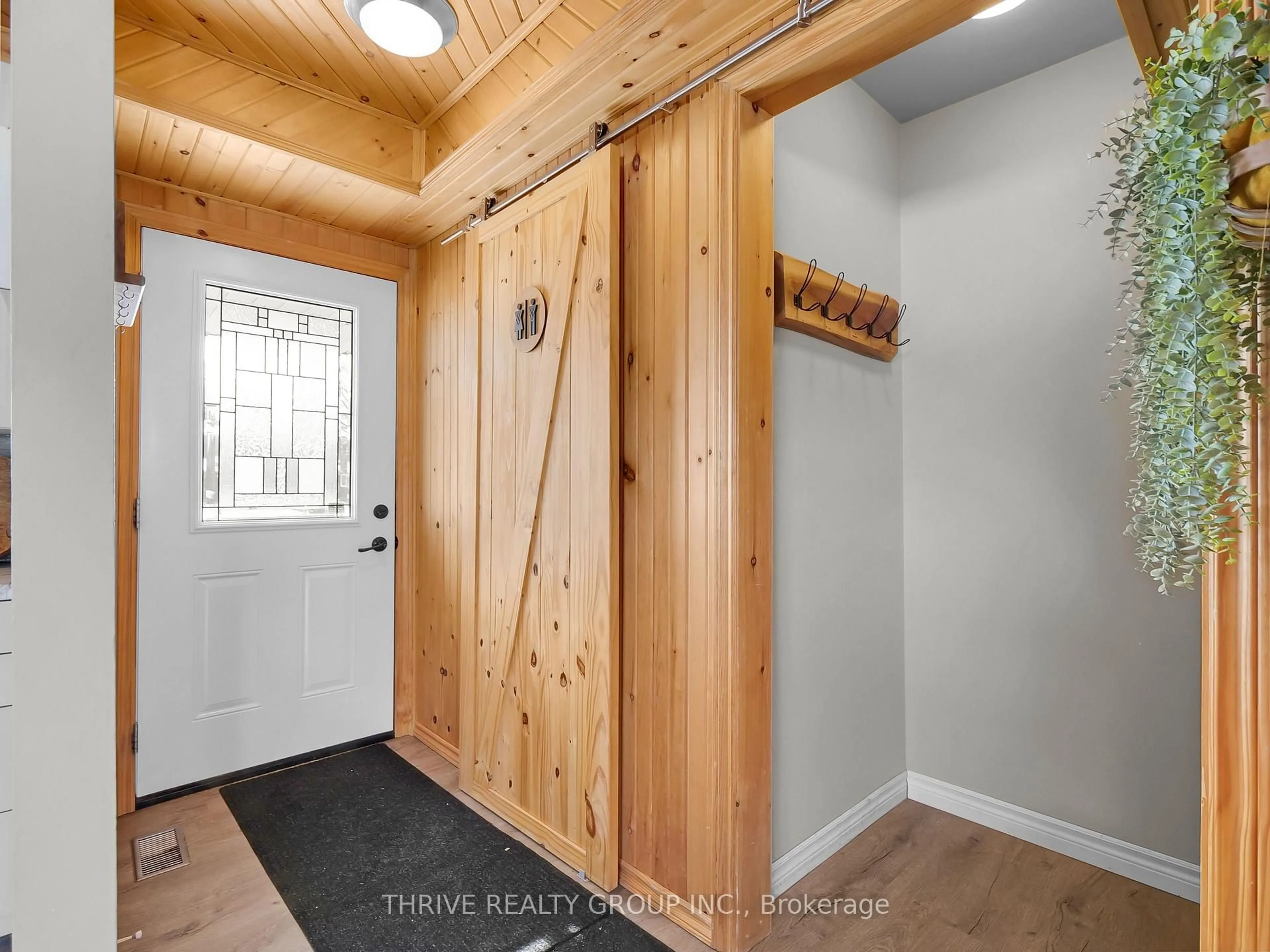 Indoor entryway for 146 Simcoe St, South Huron Ontario N0M 1S1