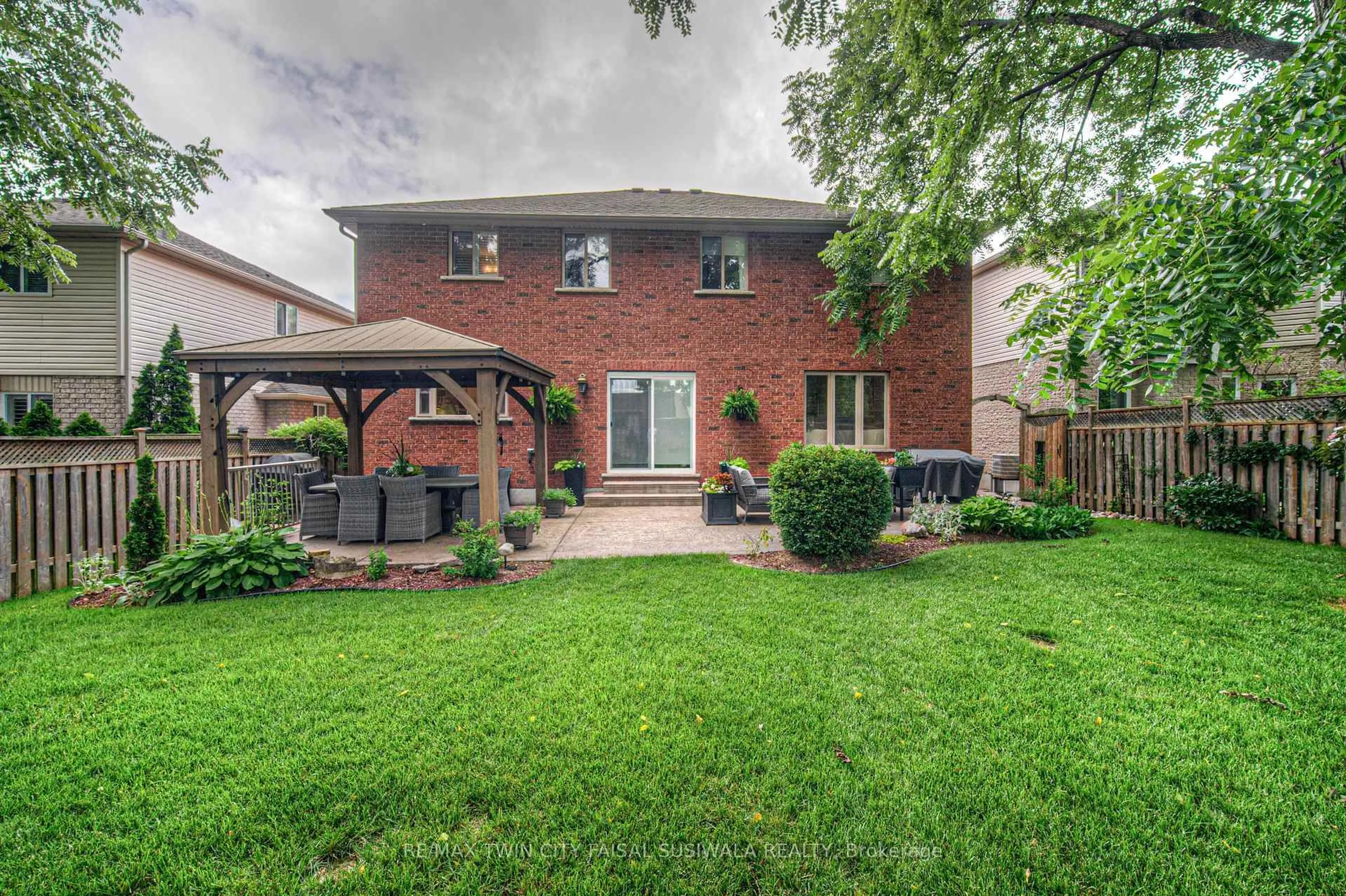Unknown for 111 Johnston Ave, Cambridge Ontario N3C 4P3