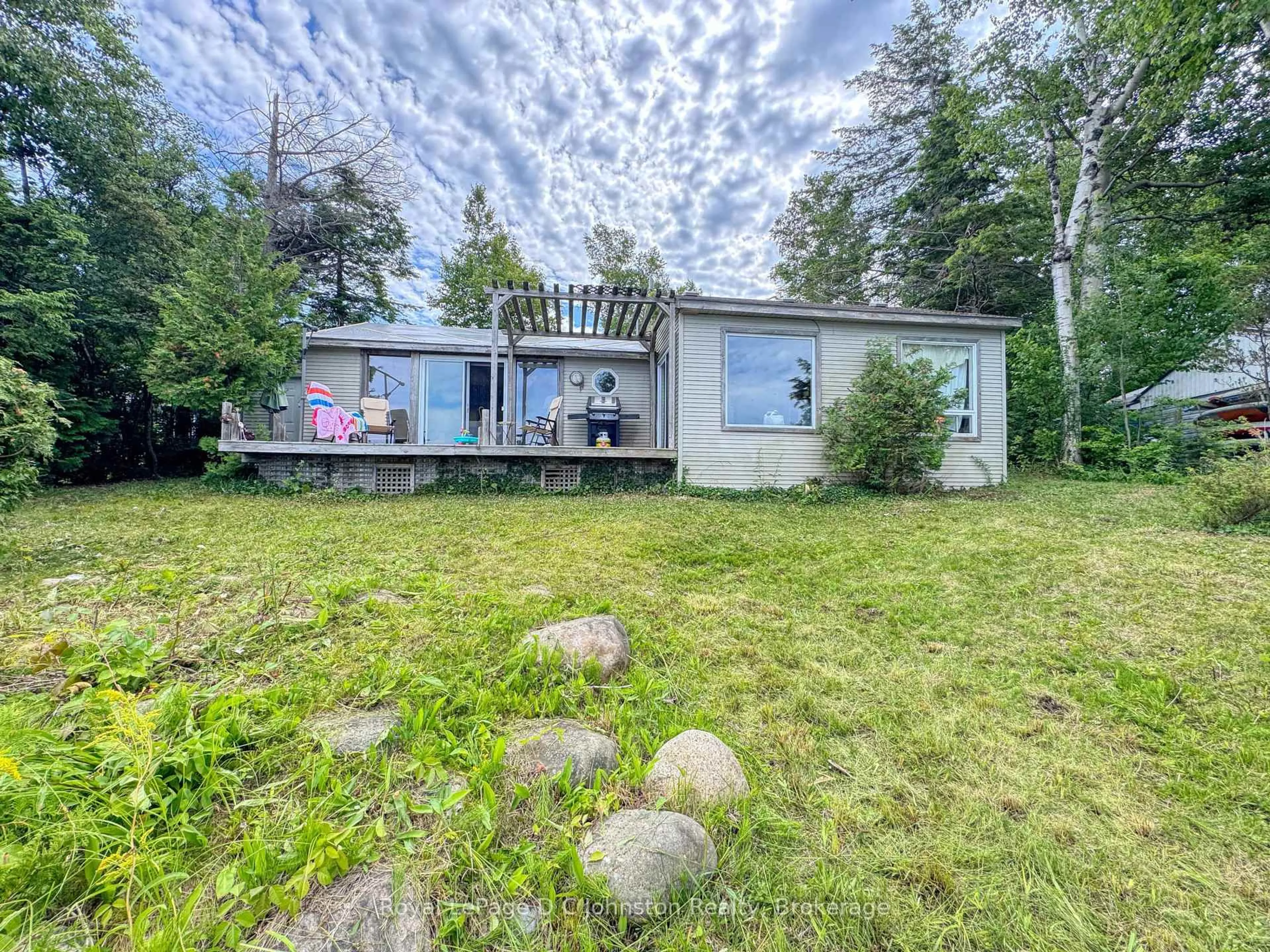 A pic from outside/outdoor area/front of a property/back of a property/a pic from drone, water/lake/river/ocean view for 697 Bruce RD #13 Rd, Native Leased Lands Ontario N0H 2L0