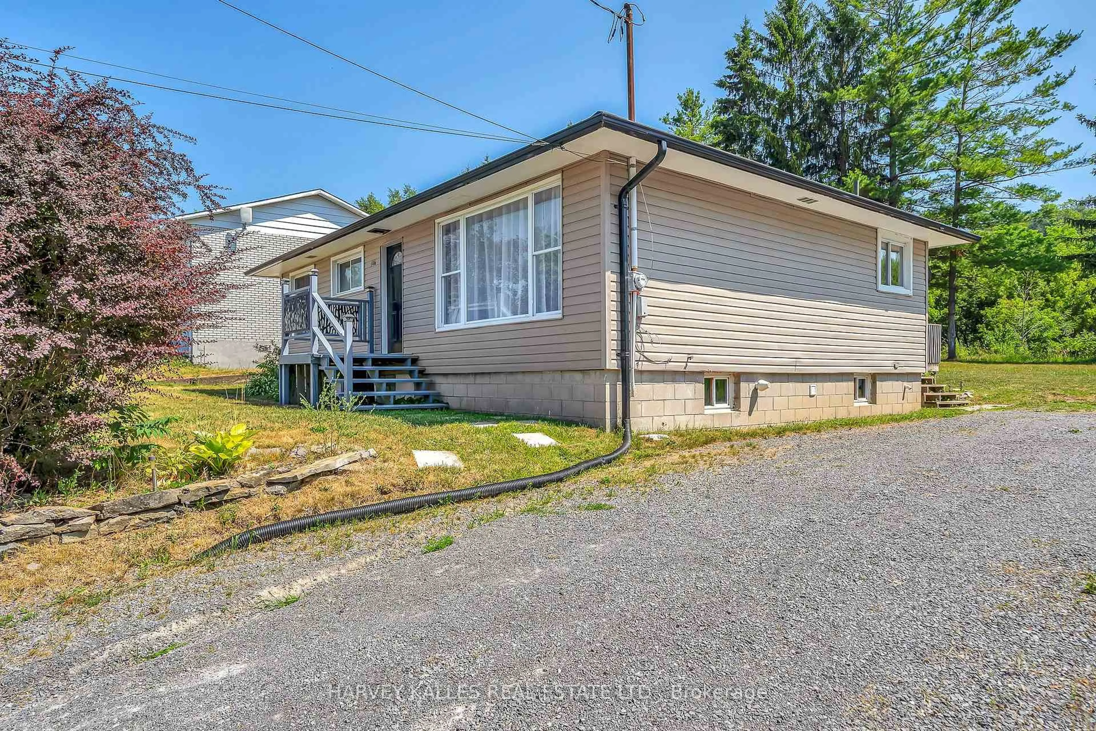 Unknown for 106 Union St, Prince Edward County Ontario K0K 2T0
