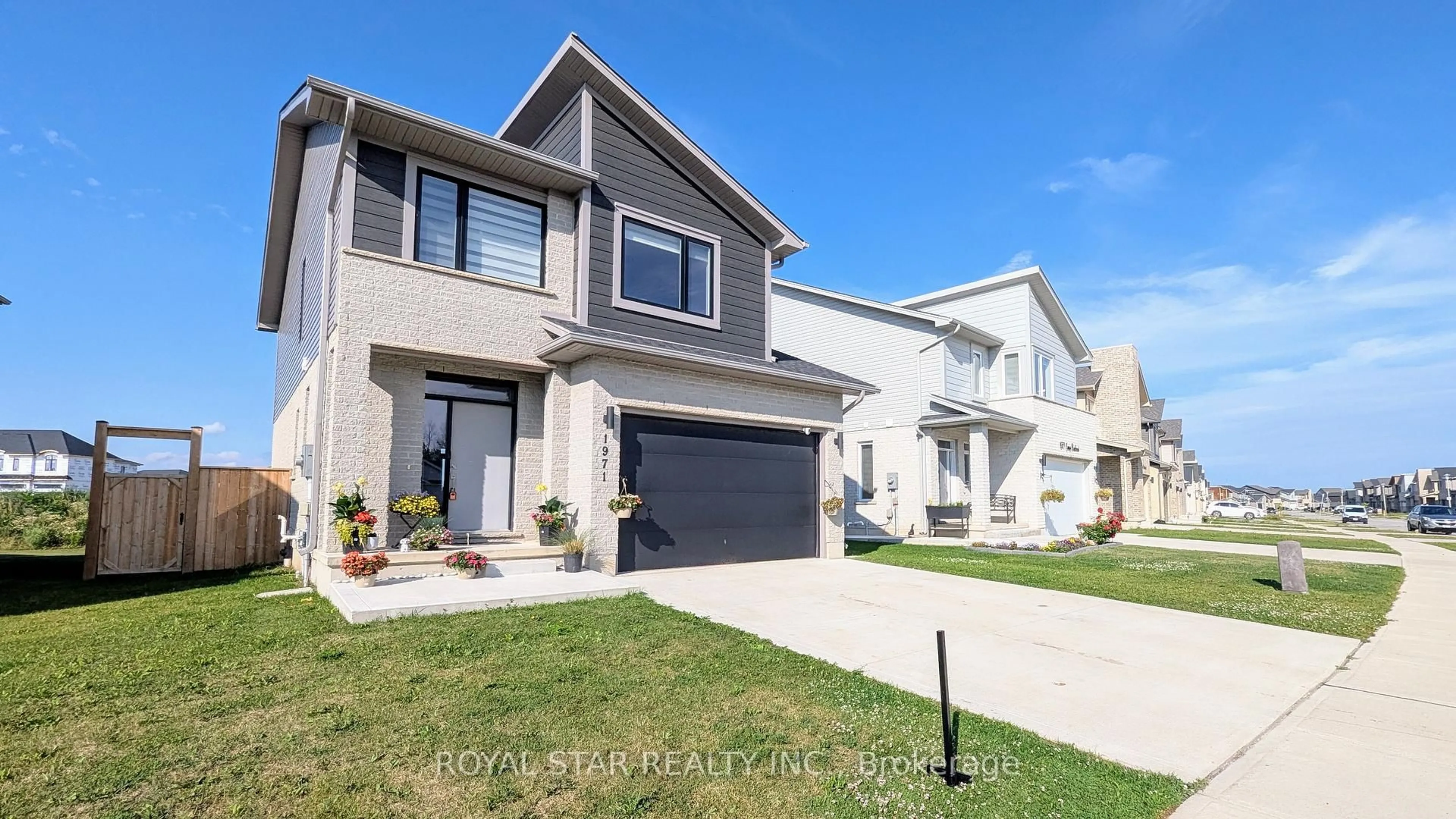 Home with brick exterior material, street for 1971 Evans Blvd, London South Ontario N6M 0A2