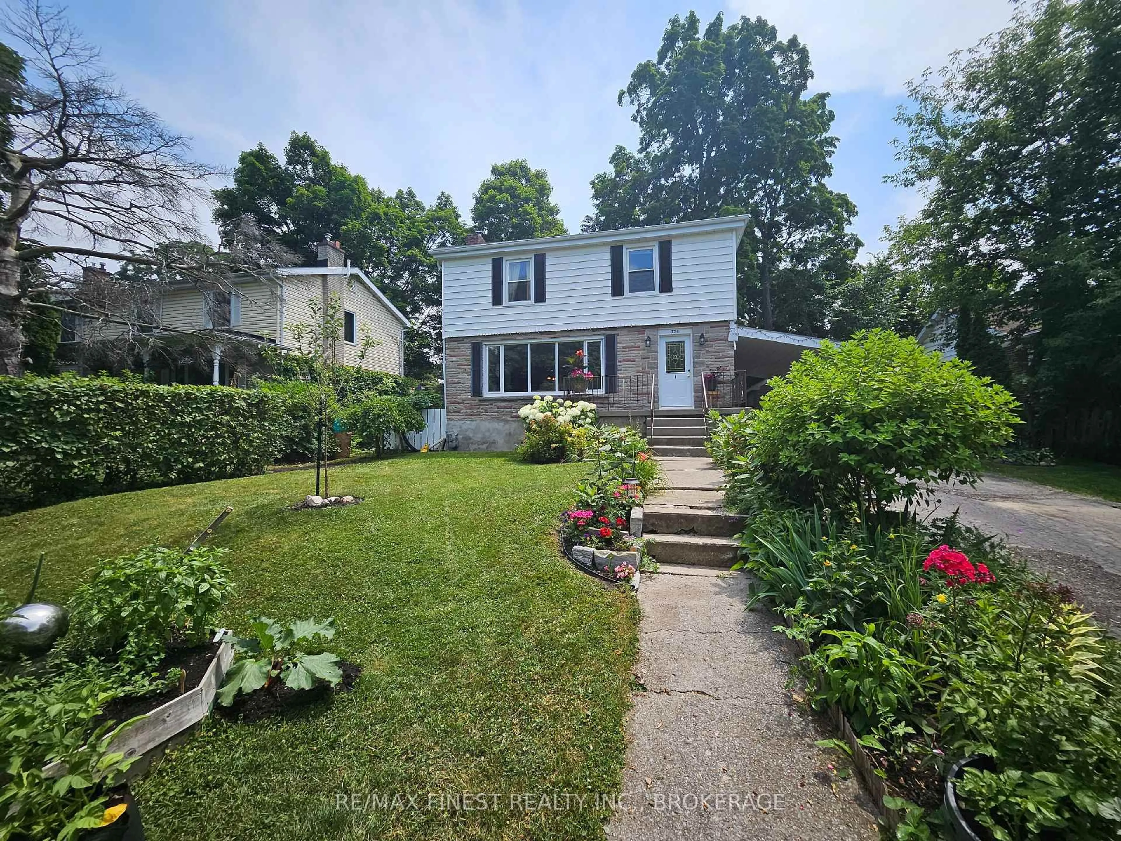 A pic from outside/outdoor area/front of a property/back of a property/a pic from drone, street for 336 McMahon Ave, Kingston Ontario K7M 3H6