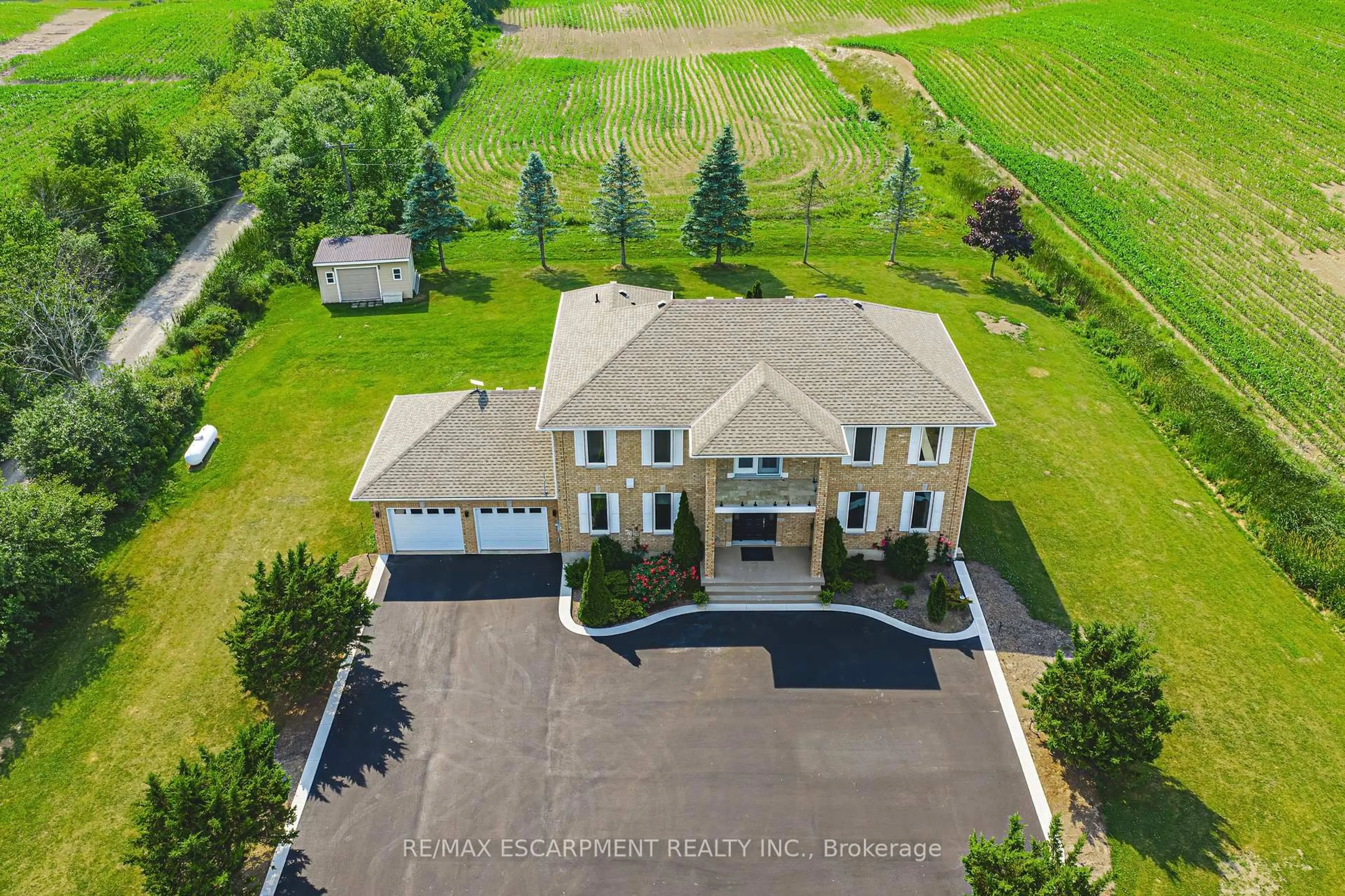 A pic from outside/outdoor area/front of a property/back of a property/a pic from drone, unknown for 6380 Westbrook Rd, Hamilton Ontario L0R 1E0