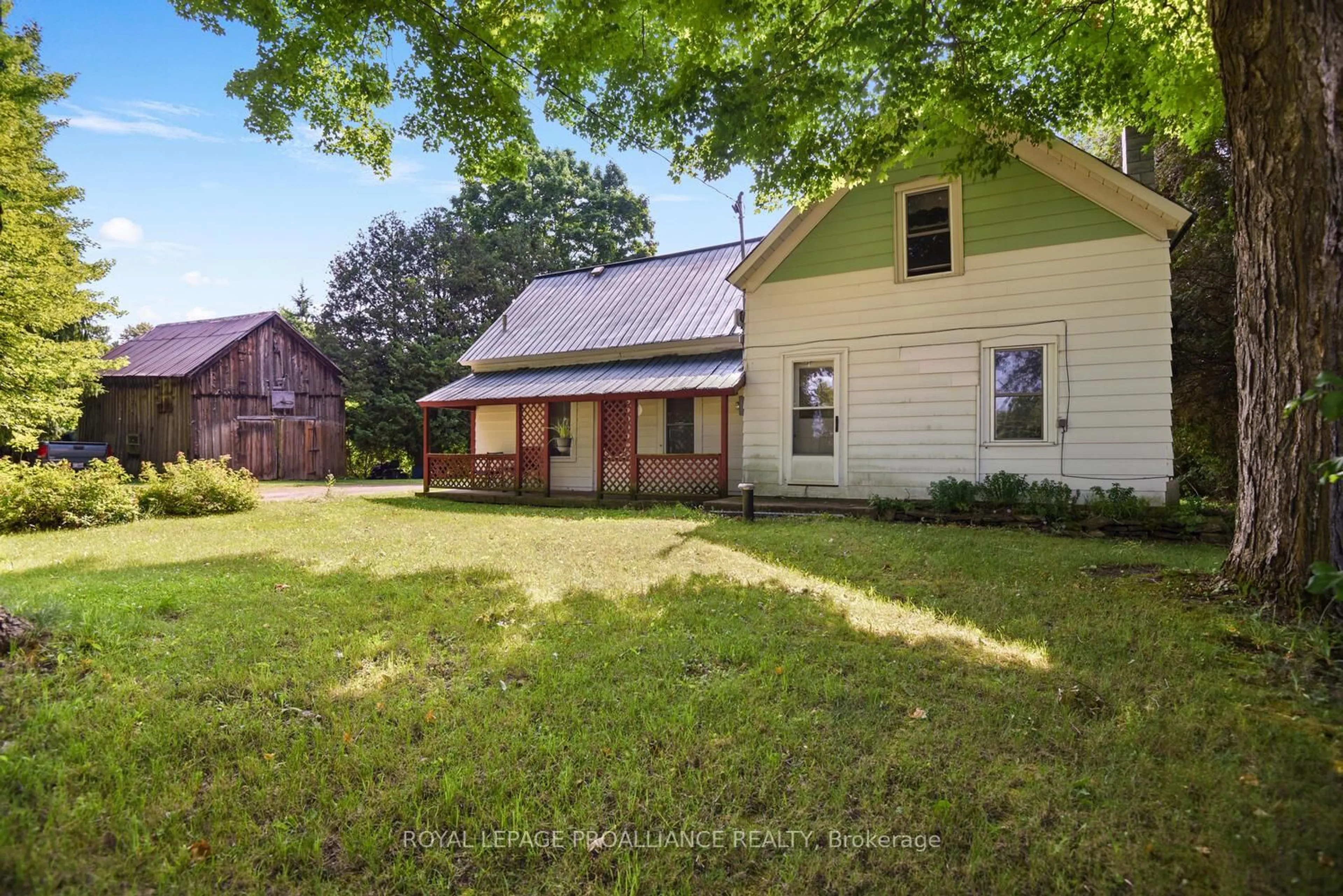 A pic from outside/outdoor area/front of a property/back of a property/a pic from drone, street for 3641 Maple Ave, Augusta Ontario K0E 1T0