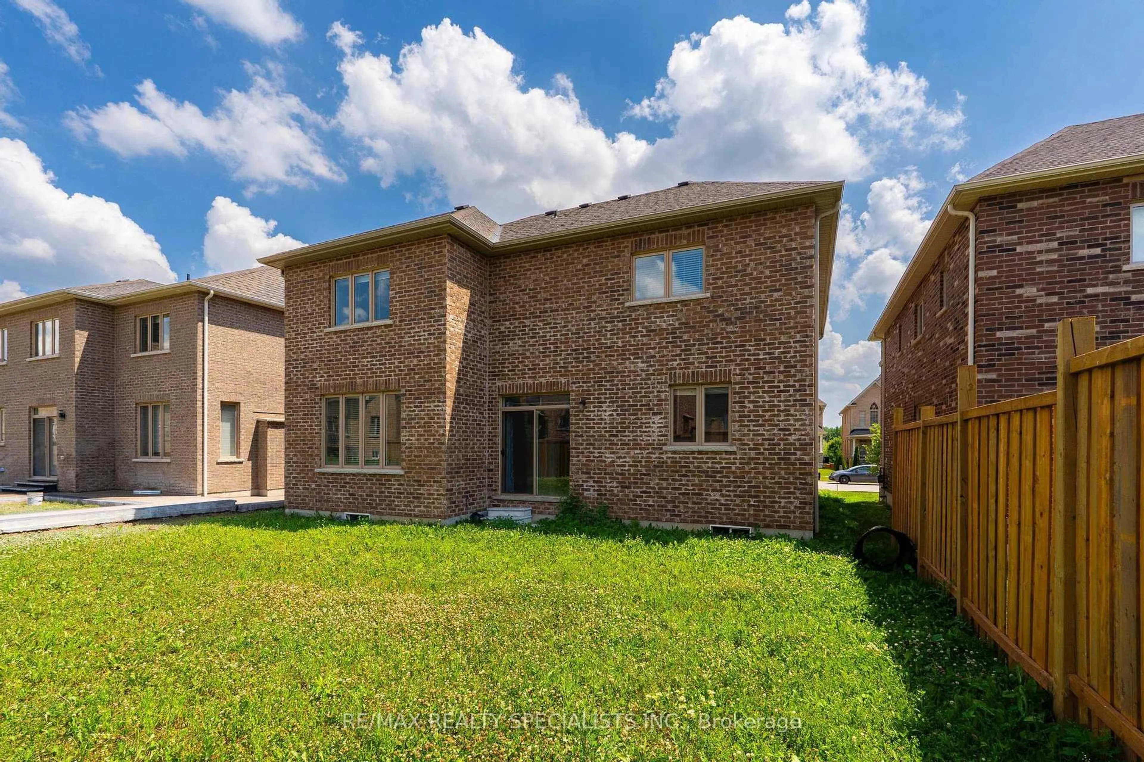 Home with brick exterior material, building for 636 Mcgill Lane, Woodstock Ontario N4T 0L3