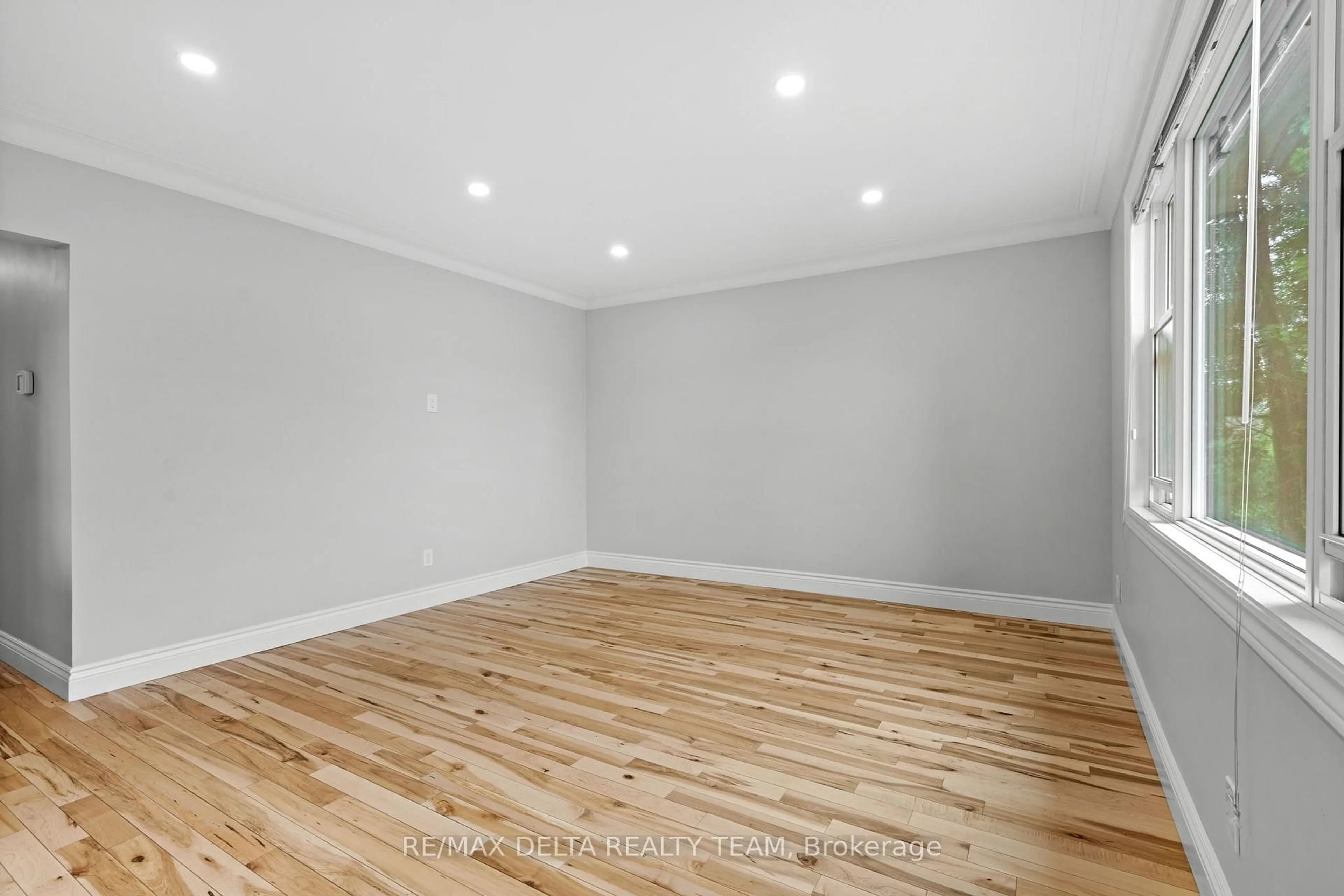 A pic of a room for 16 Seguin St, Ottawa Ontario K1J 6P5
