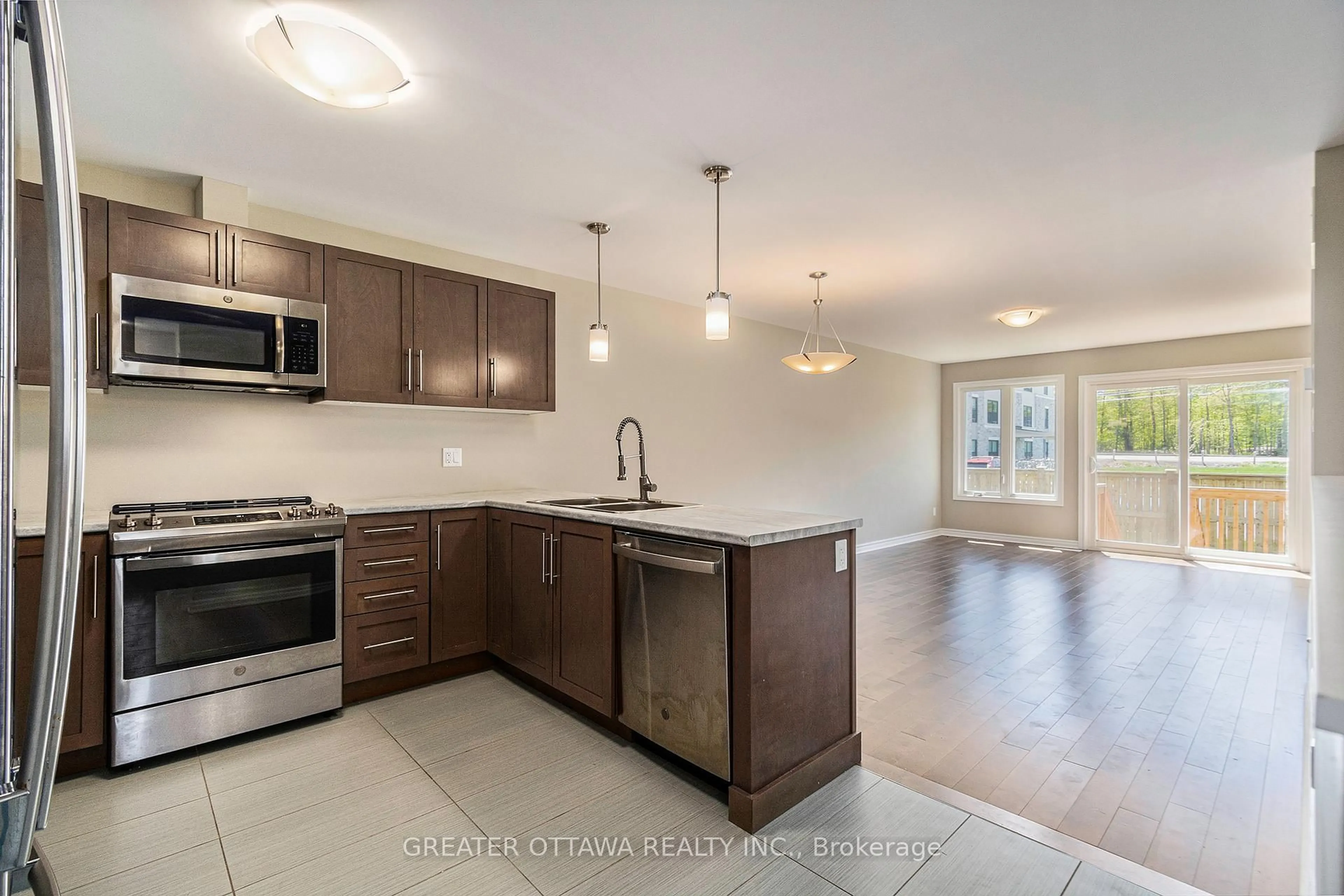 Open concept kitchen, ceramic/tile floor for 18 Morgan Clouthier Way, Arnprior Ontario K7S 0K1