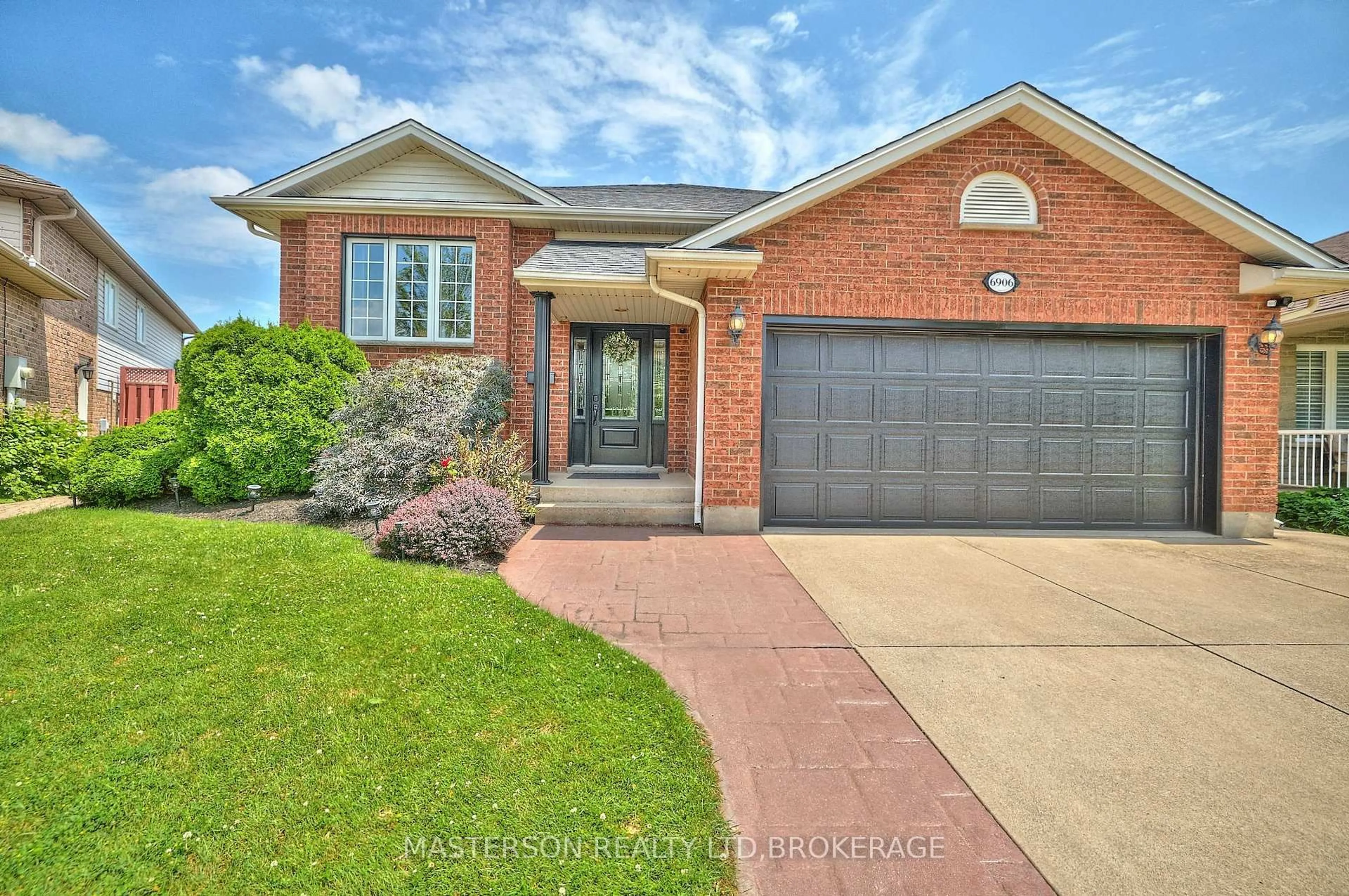 Home with brick exterior material, street for 6906 Kelly Dr, Niagara Falls Ontario L2H 3J7
