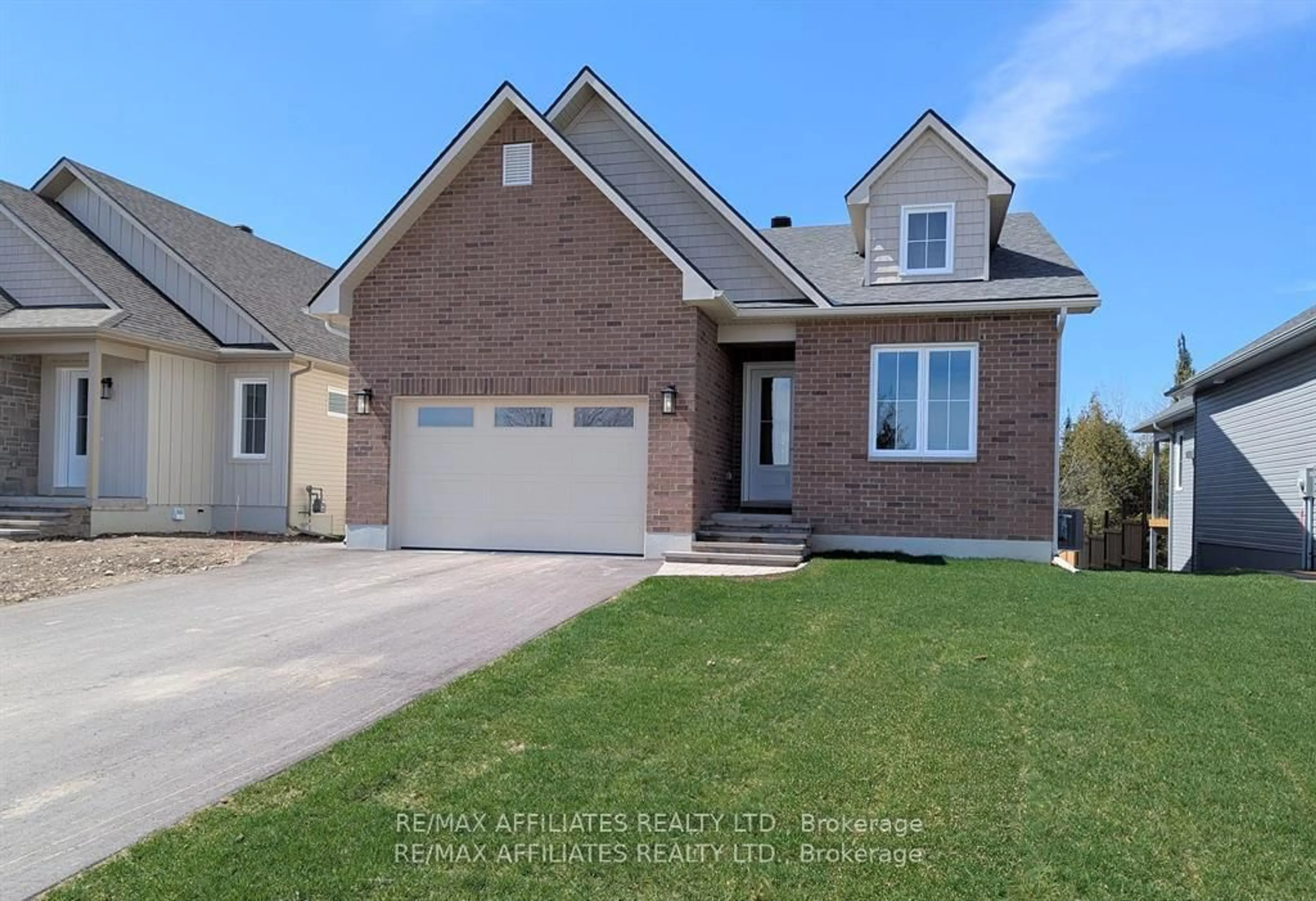 Home with brick exterior material, street for 105 Rabb St, Smiths Falls Ontario K7A 0L6