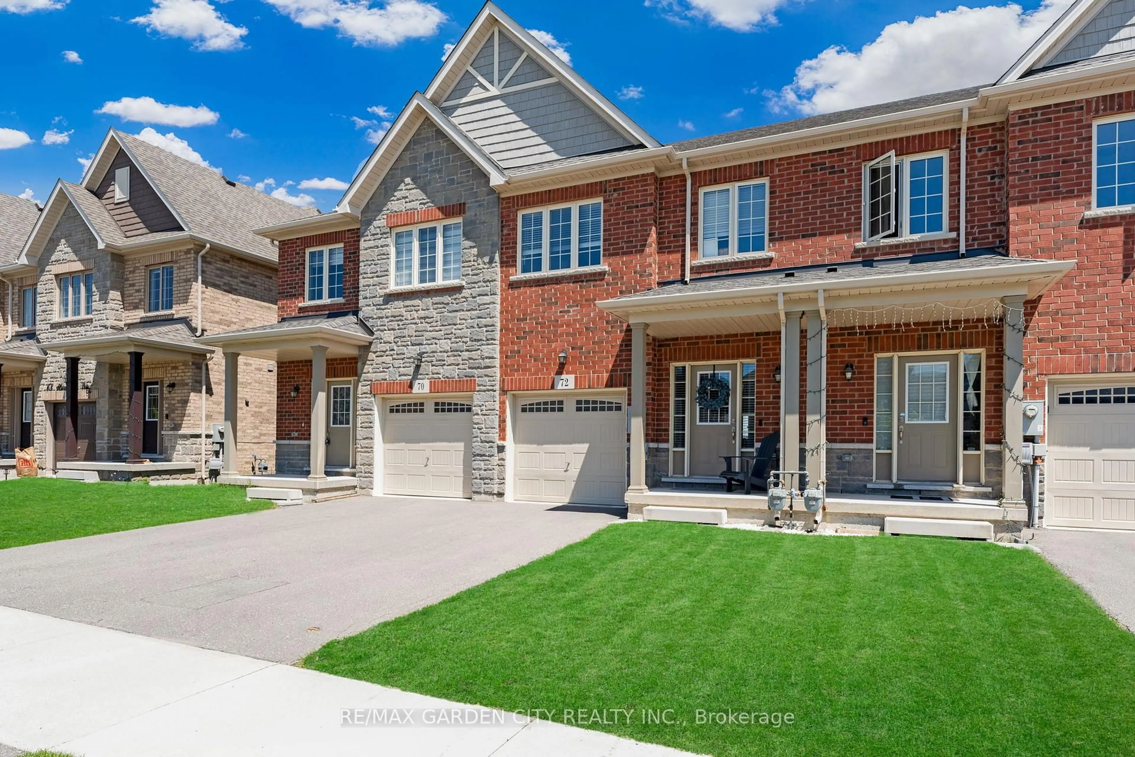 Home with brick exterior material, street for 72 Homestead Way, Thorold Ontario L2V 0H1