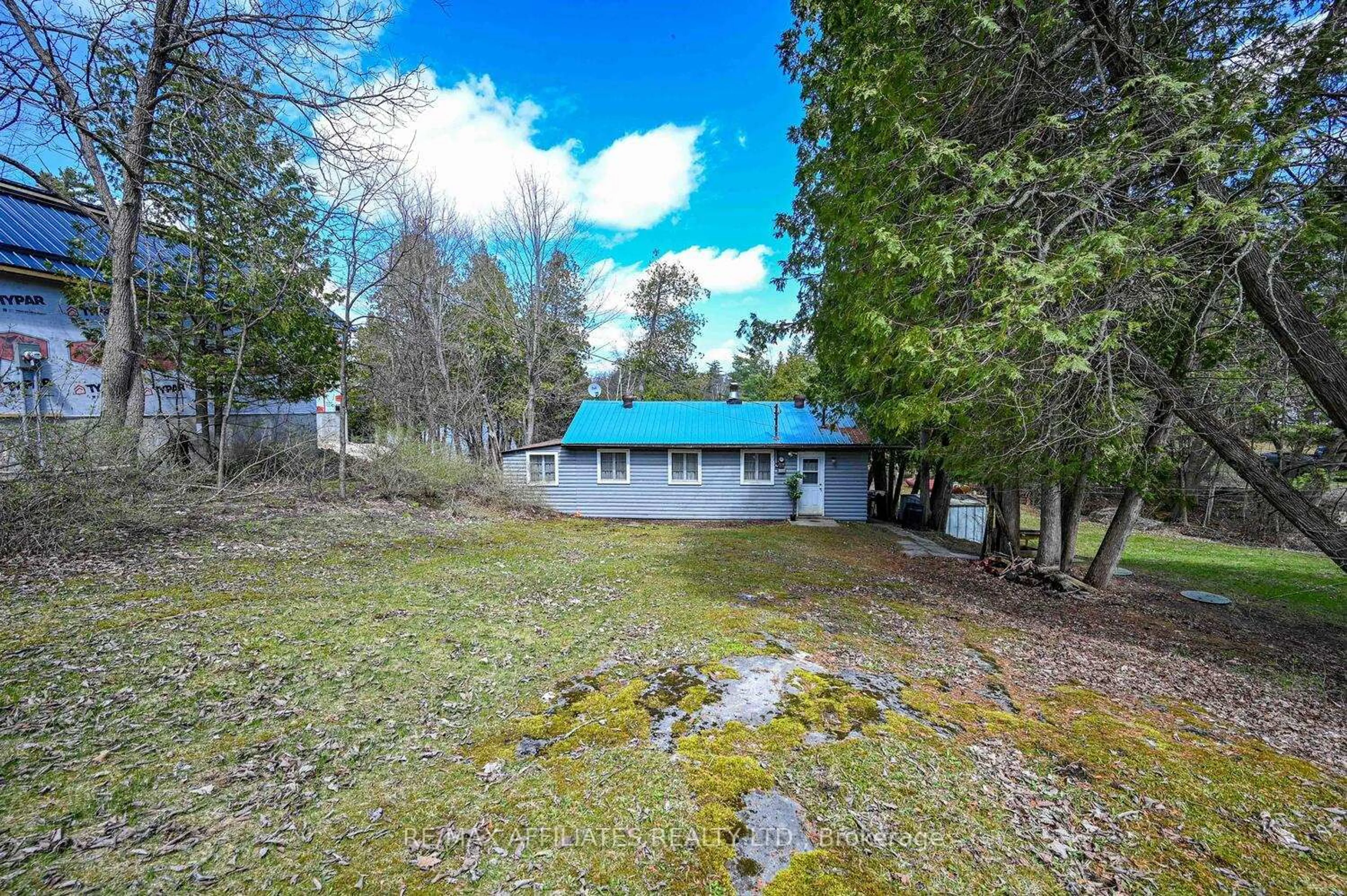 A pic from outside/outdoor area/front of a property/back of a property/a pic from drone, unknown for 730 Dunc's Point Rd, Perth Ontario K7H 3C7