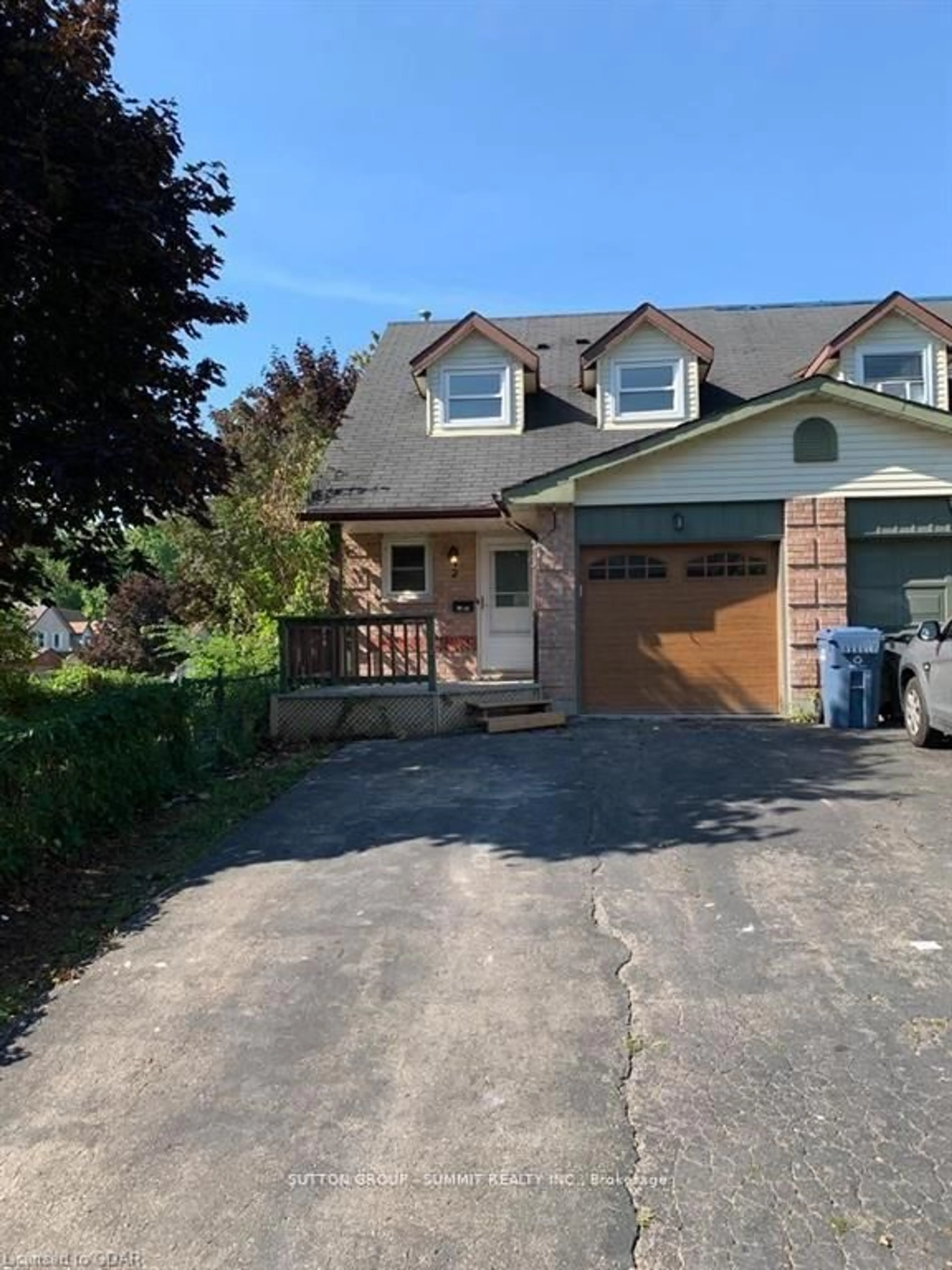 A pic from outside/outdoor area/front of a property/back of a property/a pic from drone, street for 2 Grandridge Cres, Guelph Ontario N1H 8G1
