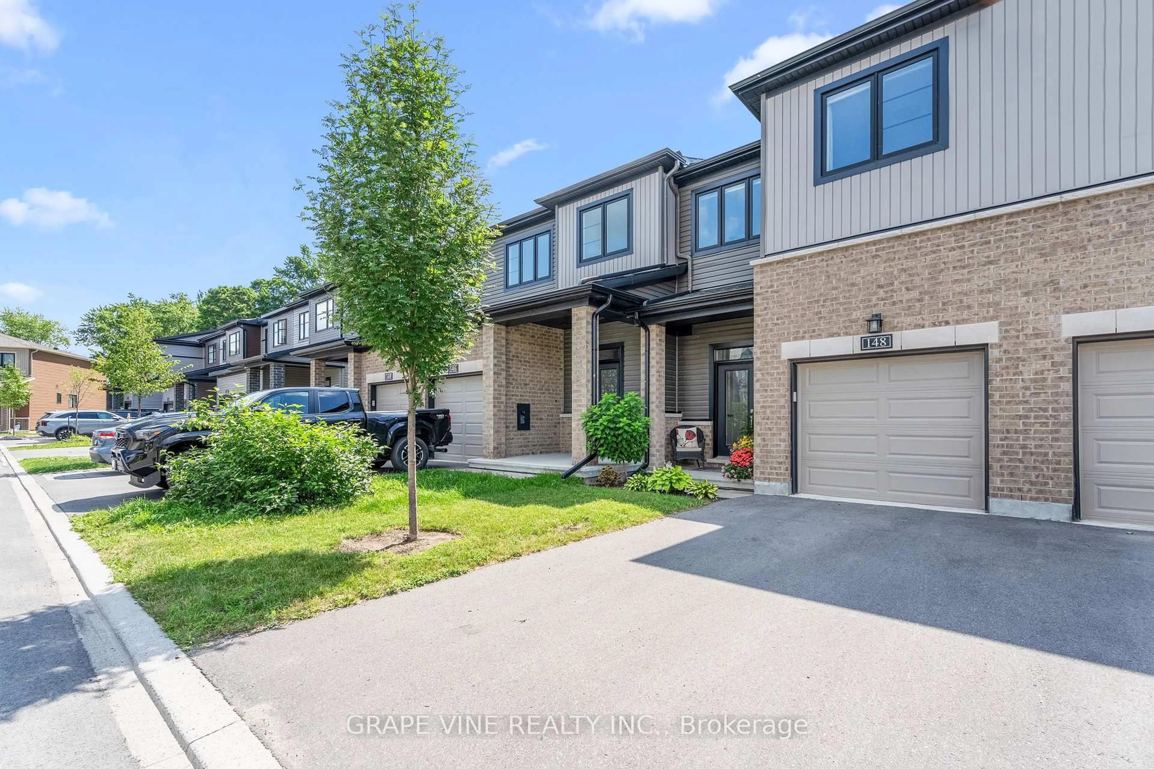 Unknown for 148 Attwell Private, Ottawa Ontario K2K 0P6