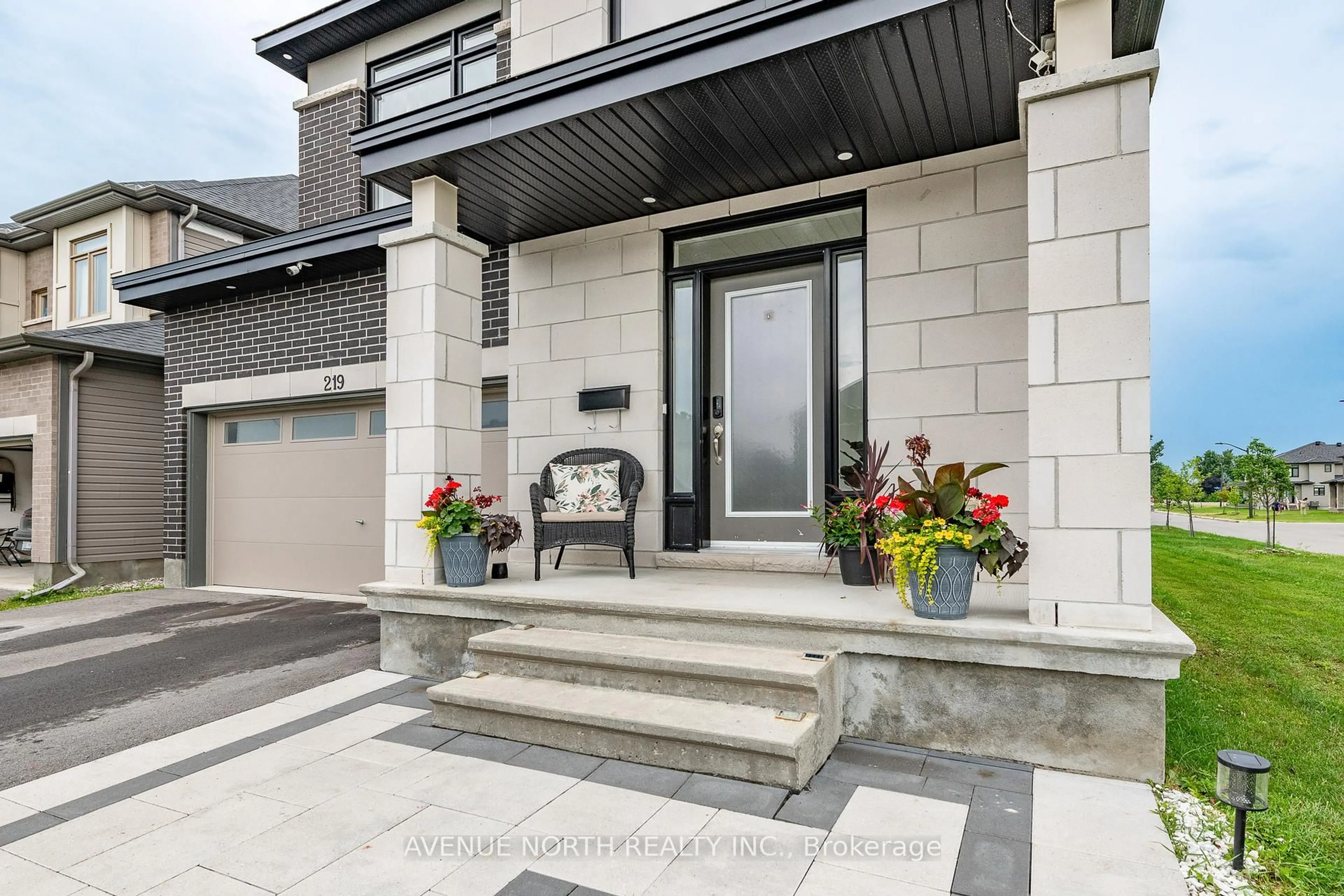 Unknown for 219 Zinnia Way, Ottawa Ontario K4M 0K8