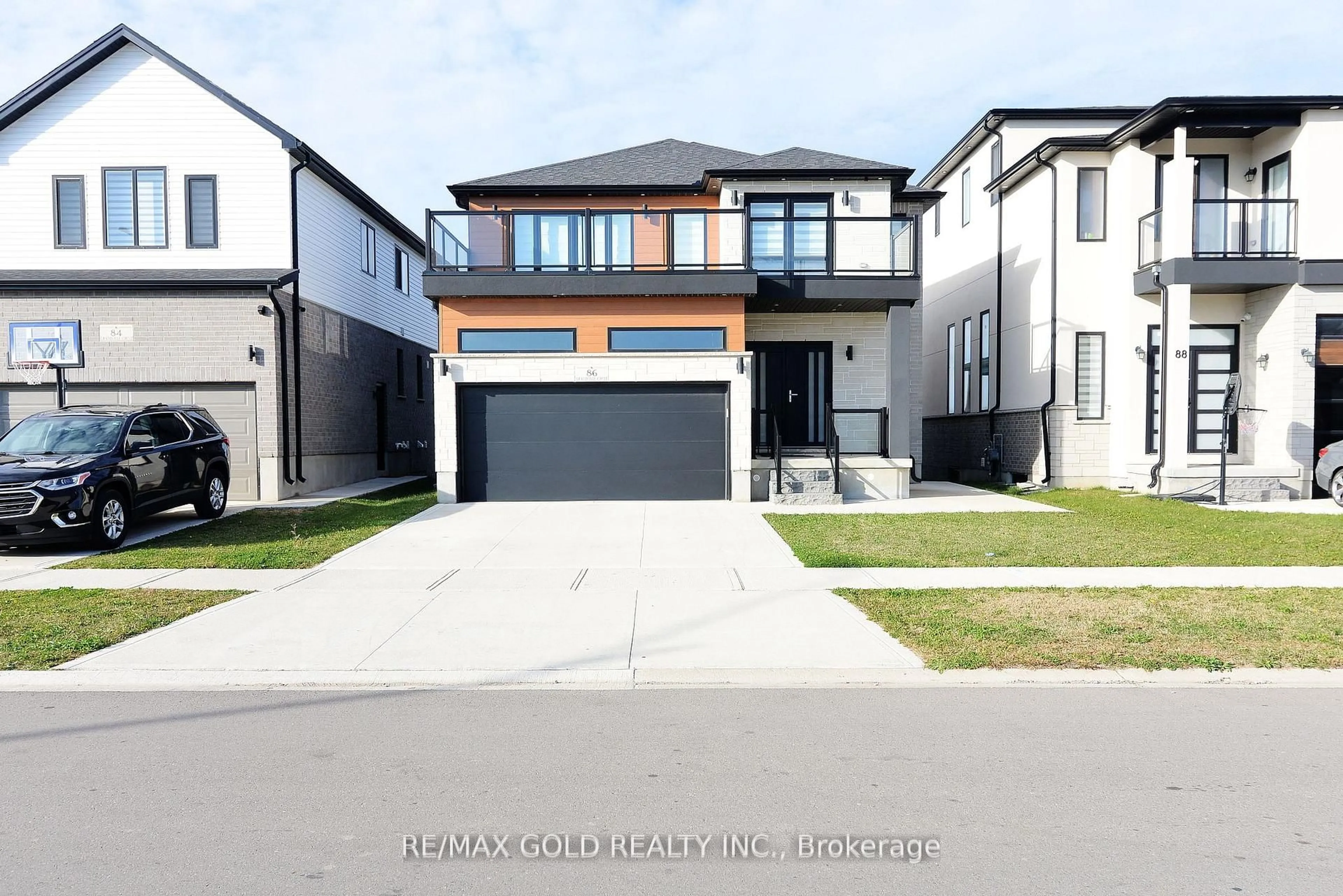 Home with brick exterior material, street for 86 Grandville Circ, Brant Ontario N3L 0J5