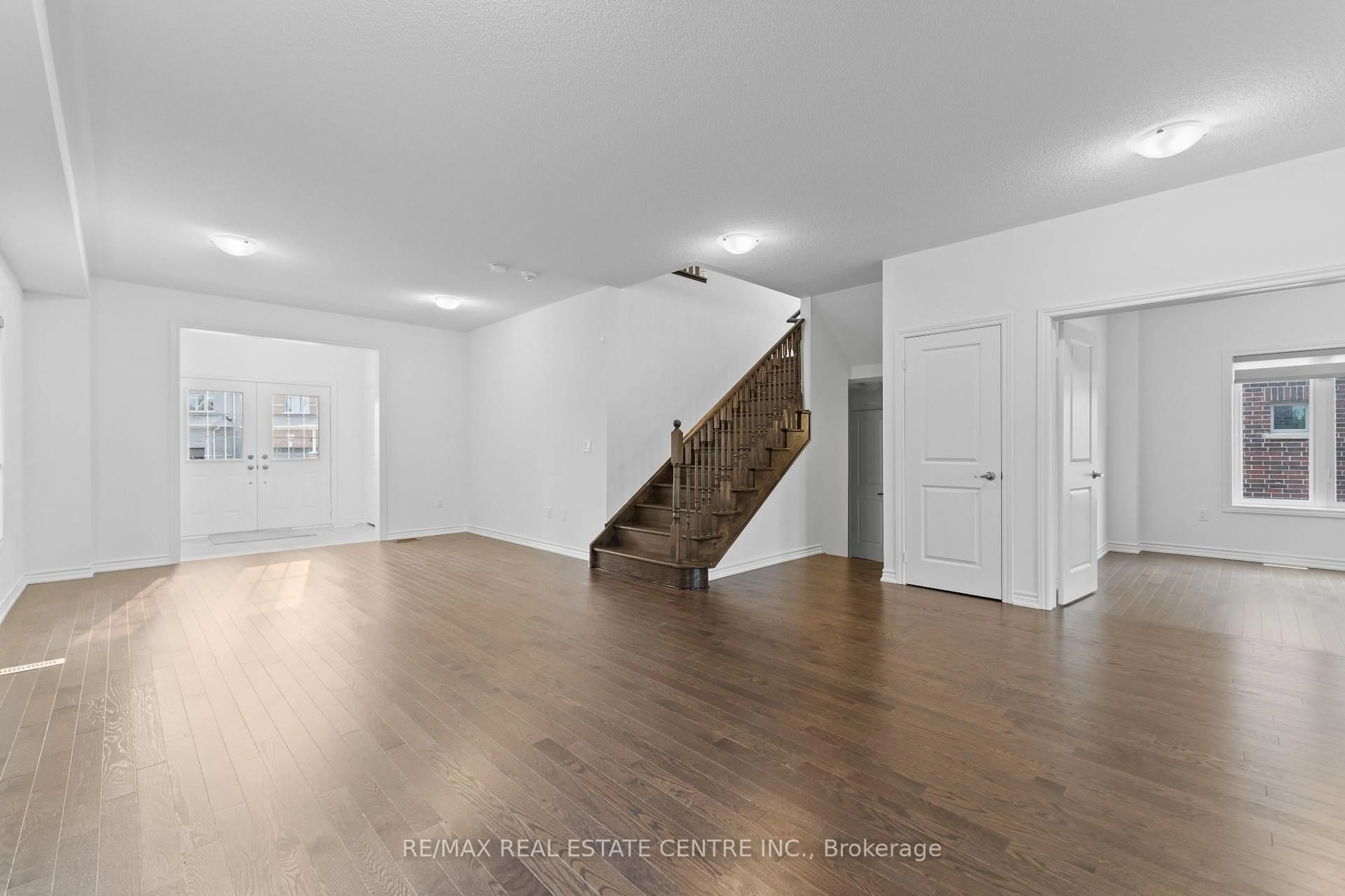 Unknown for 335 Russell St, Southgate Ontario N0C 1B0