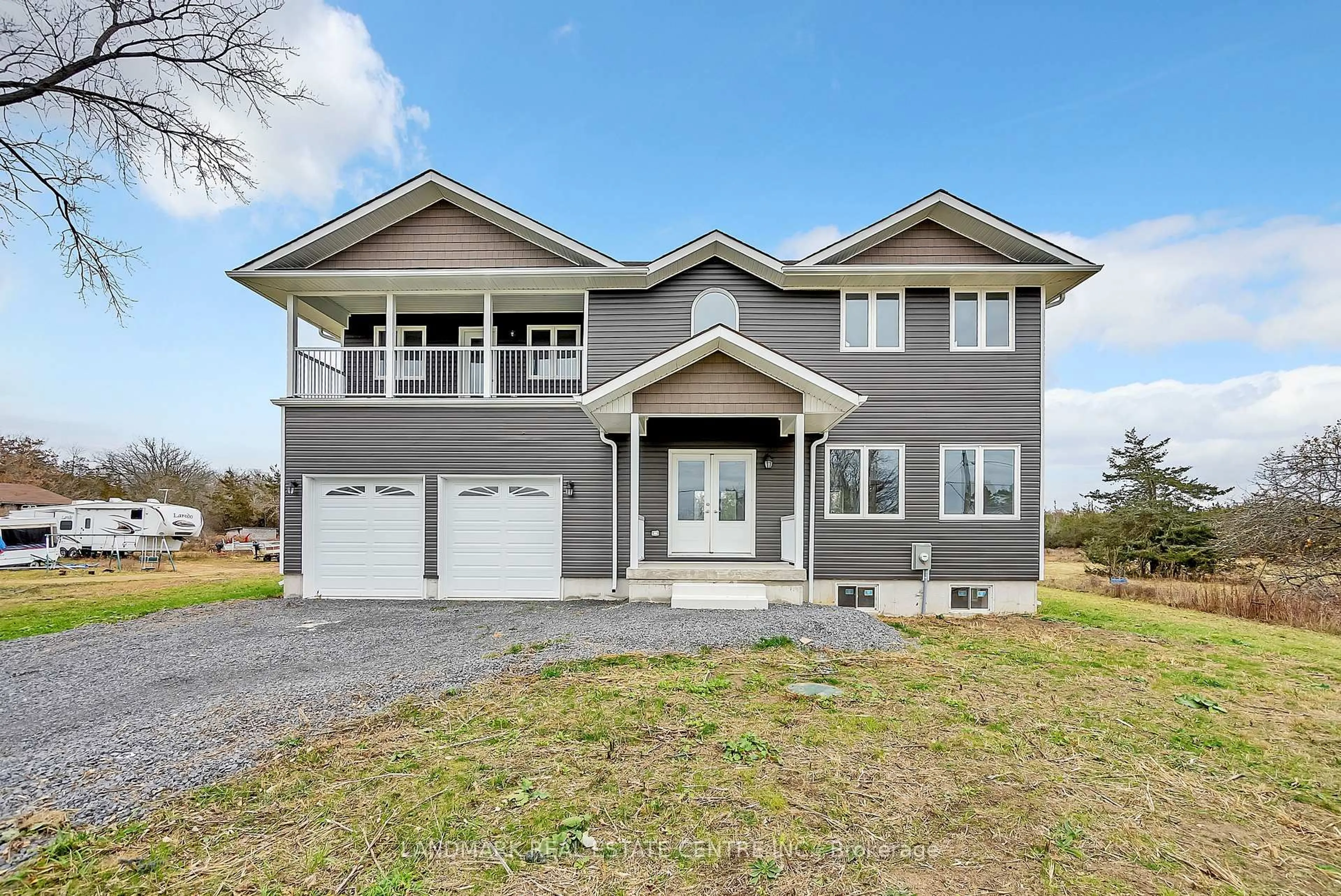 Home with vinyl exterior material, building for 3268 County Rd 9, Napanee Ontario K7R 3K8