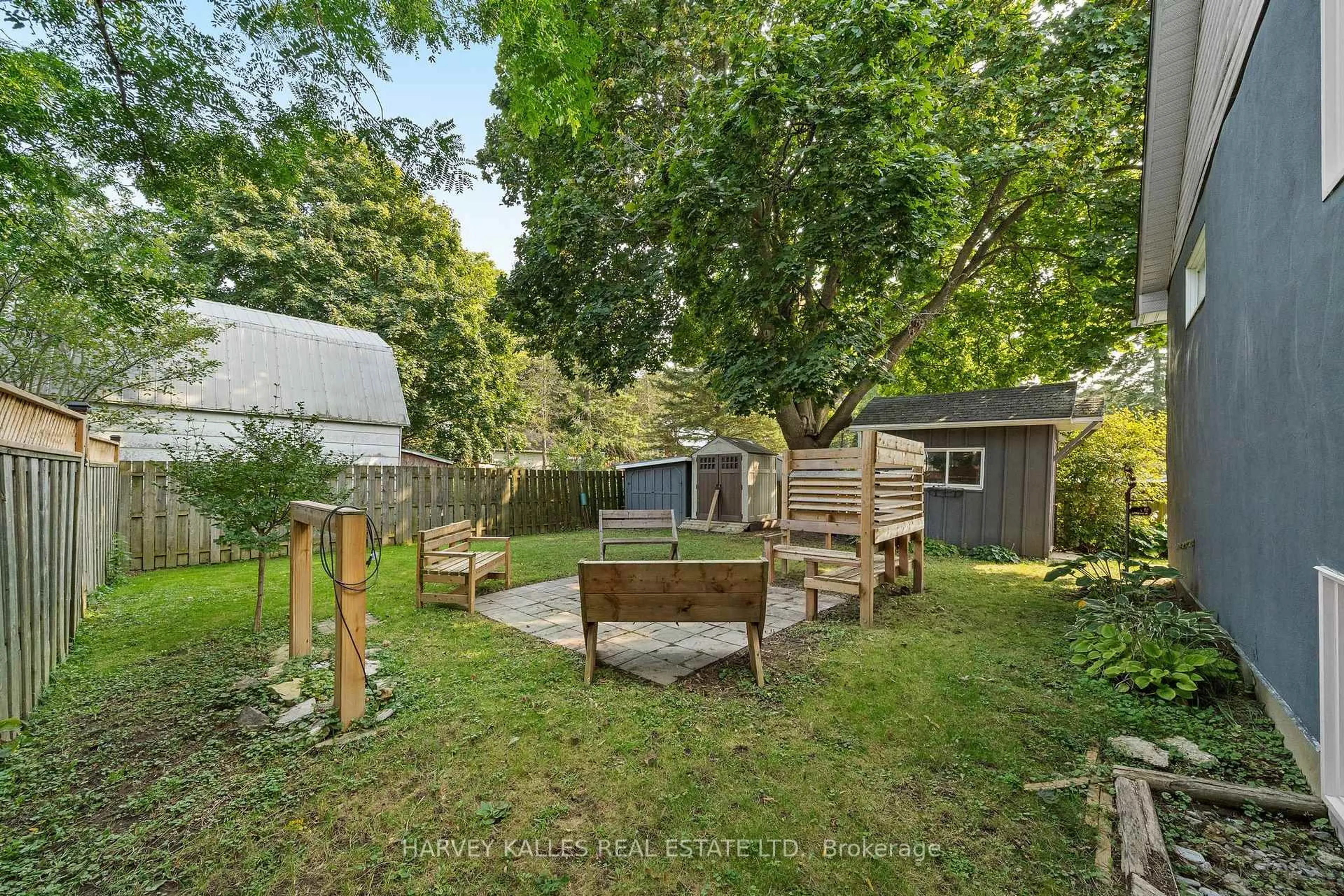 Unknown for 46 Barker St, Prince Edward County Ontario K0K 2T0