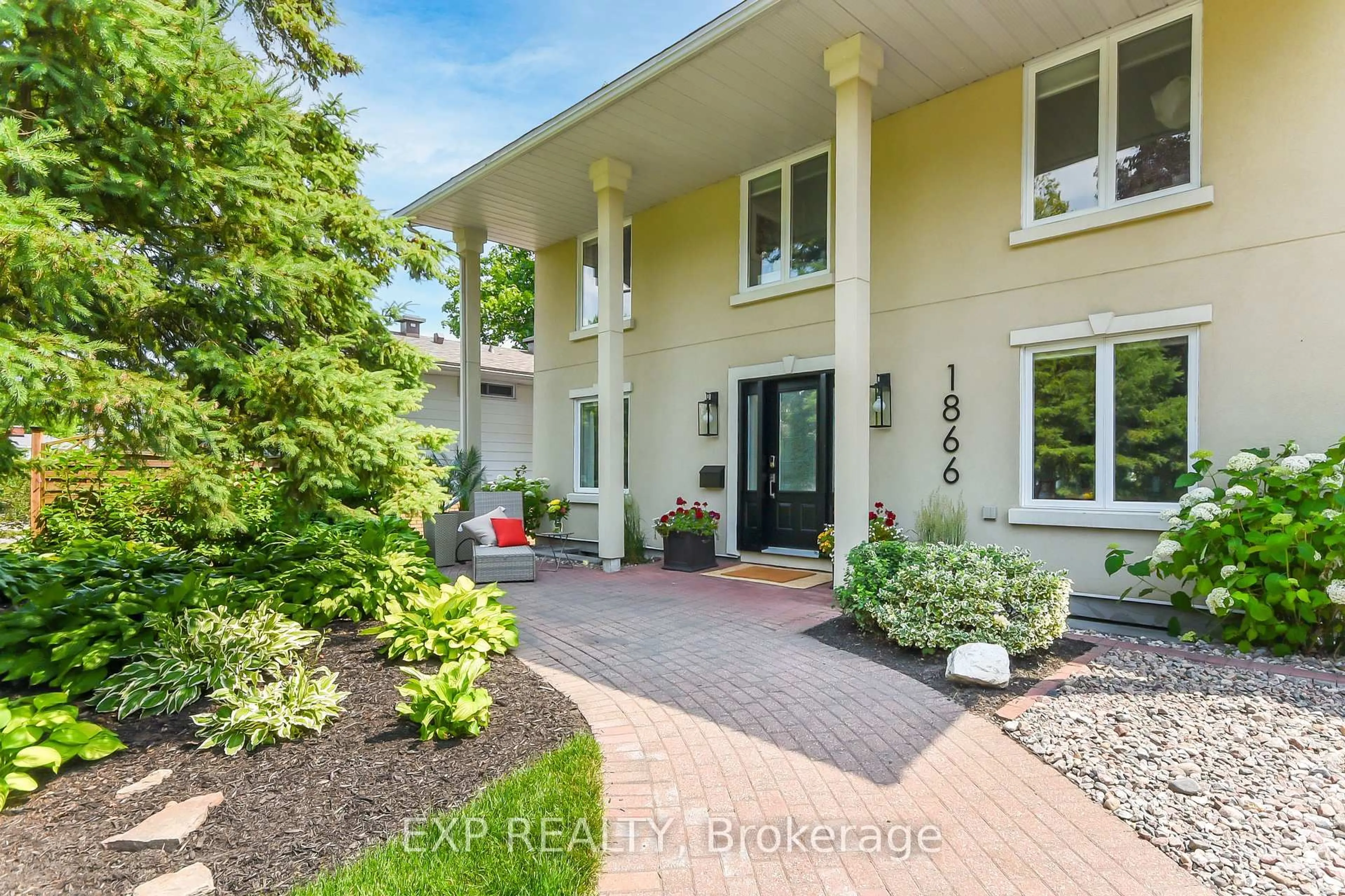 Unknown for 1866 Beattie Ave, Ottawa Ontario K1H 5R8