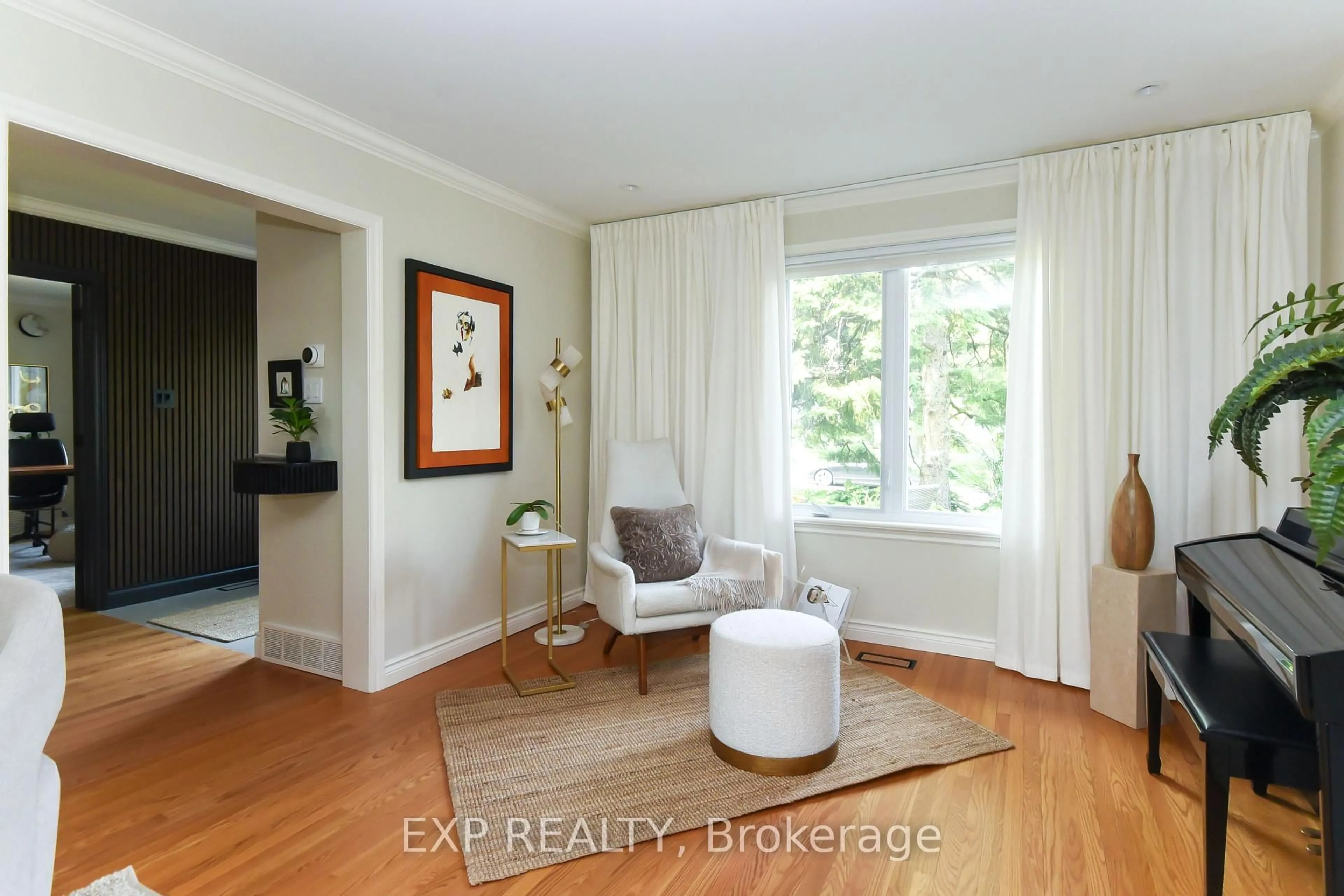Unknown for 1866 Beattie Ave, Ottawa Ontario K1H 5R8
