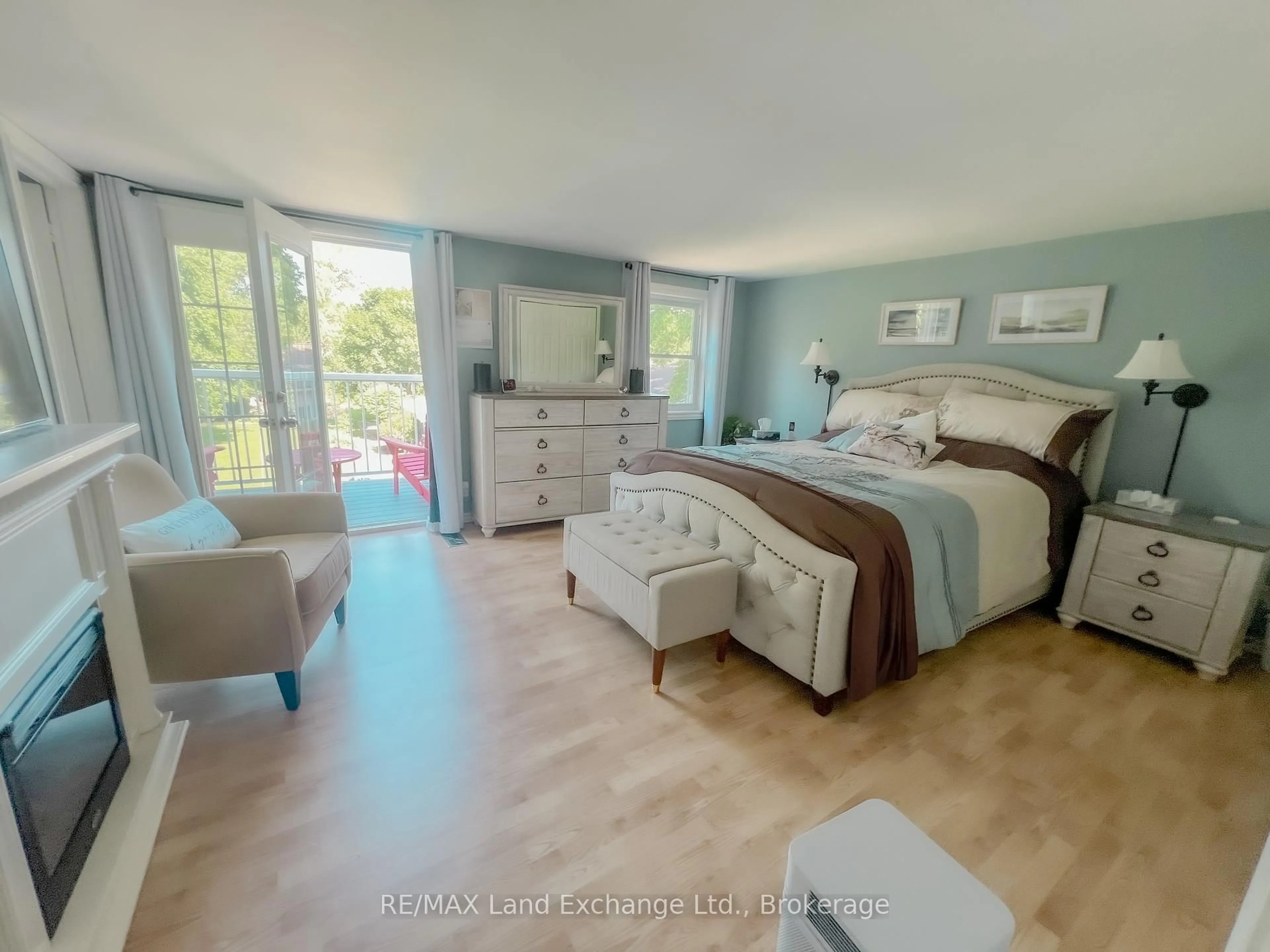A pic of a room for 410 Queen St, Kincardine Ontario N2Z 0A4