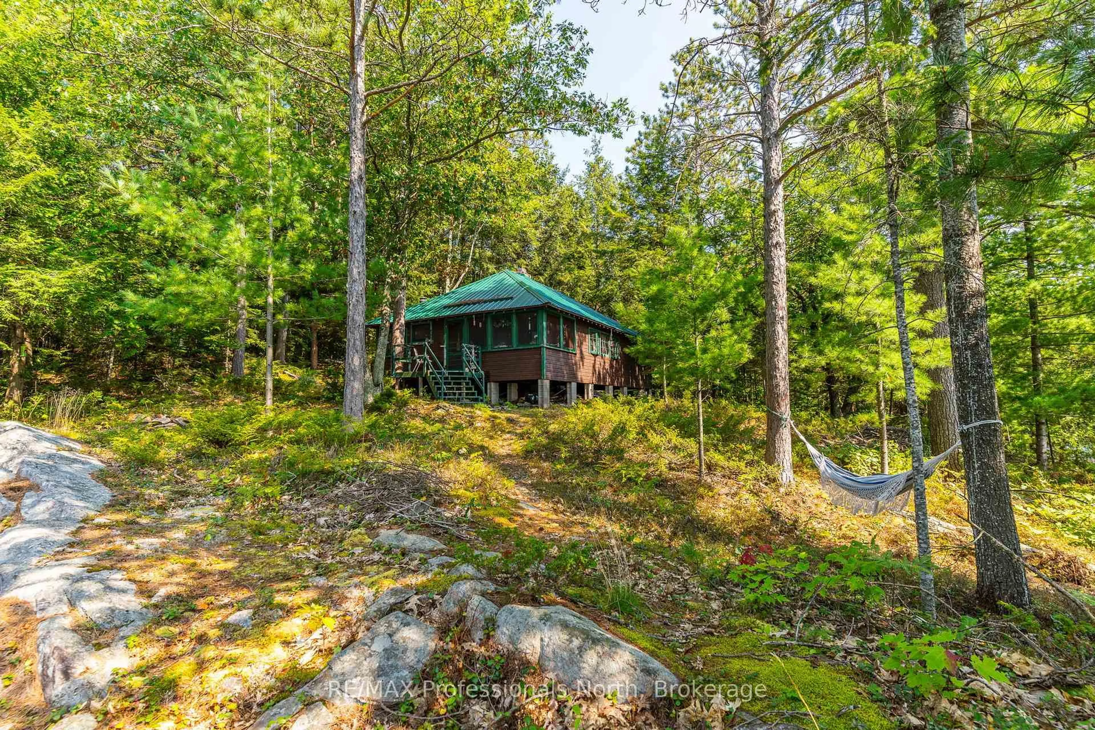 Unknown for 13055 Little Hawk South Shore Rd, Algonquin Highlands Ontario K0M 1J1