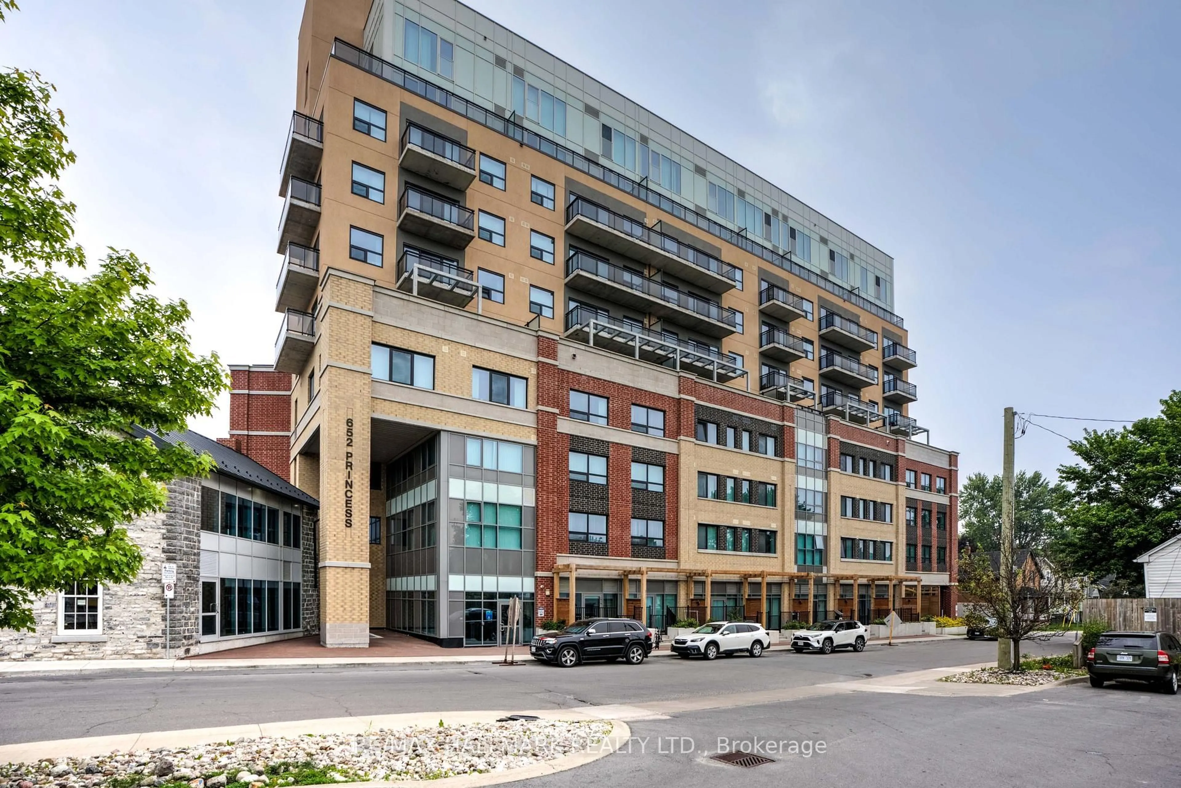 Unknown for 652 Princess St #406, Kingston Ontario K7L 1E5