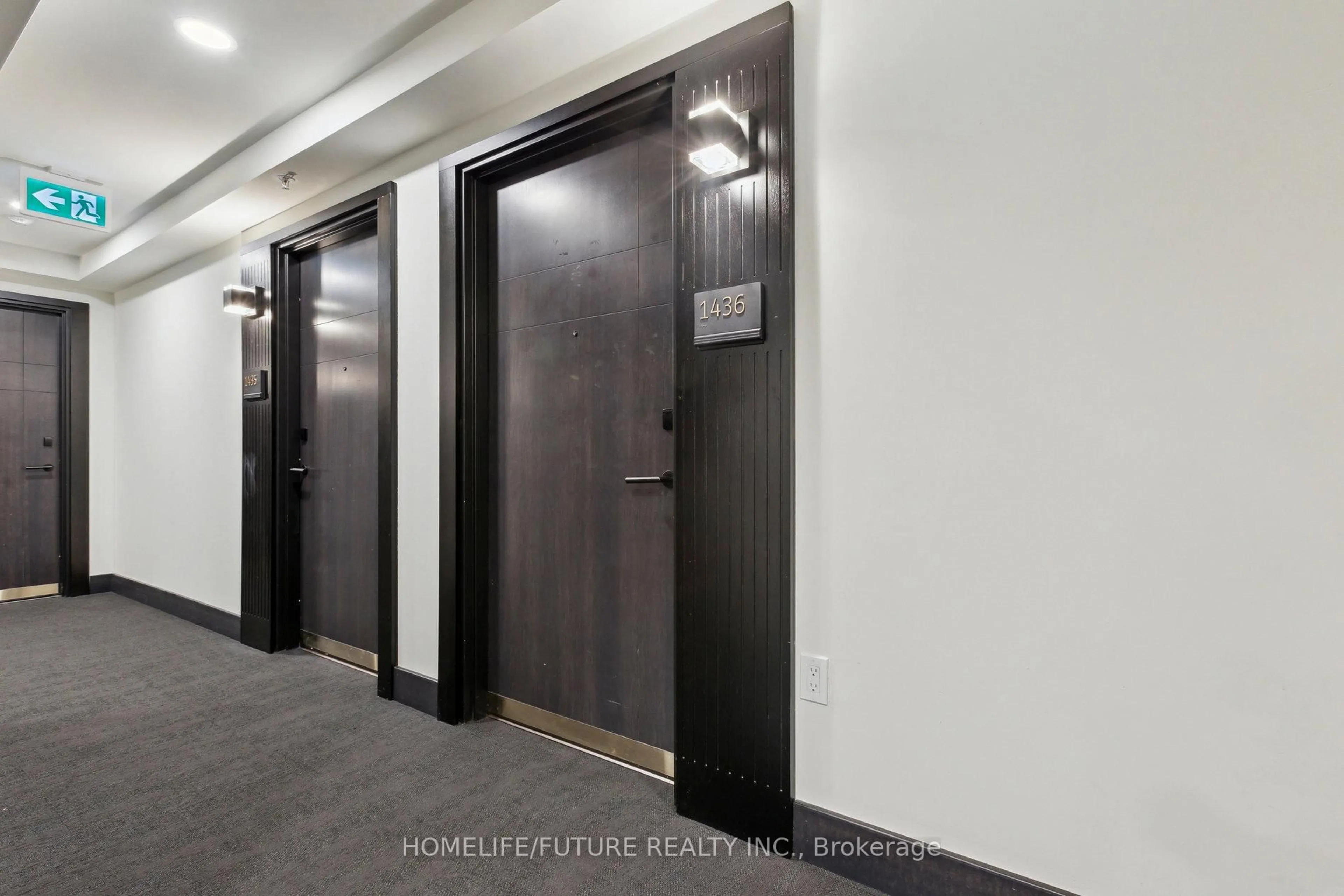 Indoor foyer for 145 Columbia St #1436, Waterloo Ontario N2L 0K7