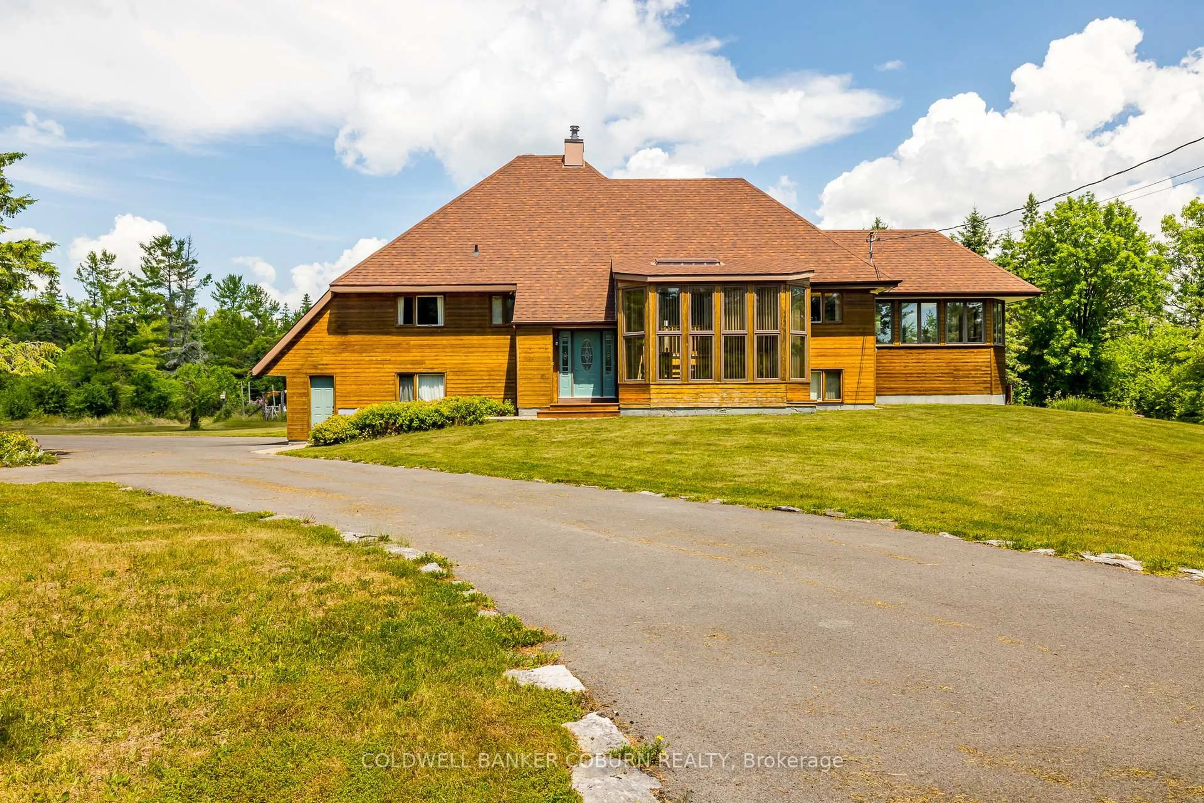 A pic from outside/outdoor area/front of a property/back of a property/a pic from drone, unknown for 2190 Ramsay Conc 12 Rd, Carp Ontario K0A 1L0