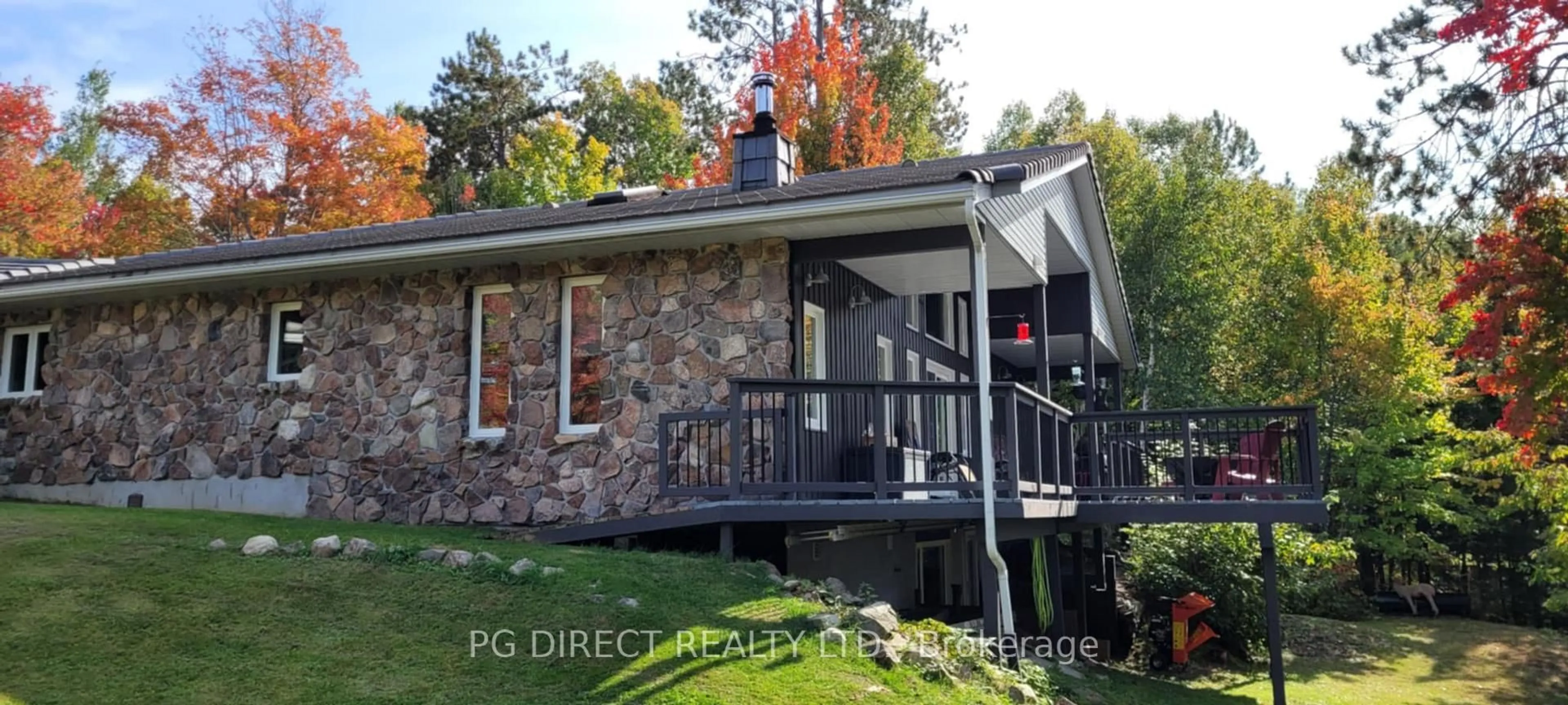 Home with vinyl exterior material, unknown for 2398 Highway 94, Callander Ontario P0H 1H0