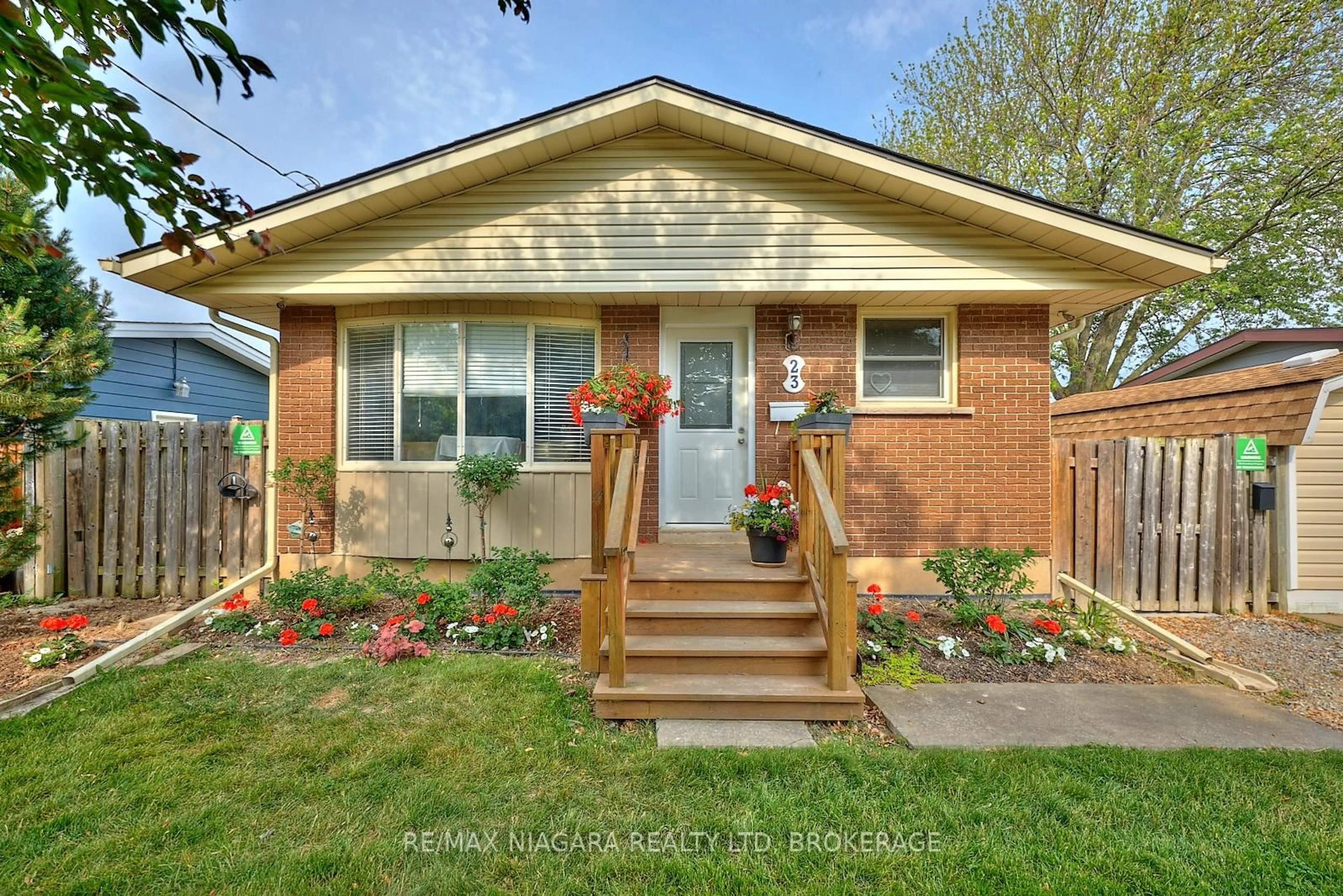 Home with brick exterior material, street for 23 Huntley Cres, St. Catharines Ontario L2M 6E5