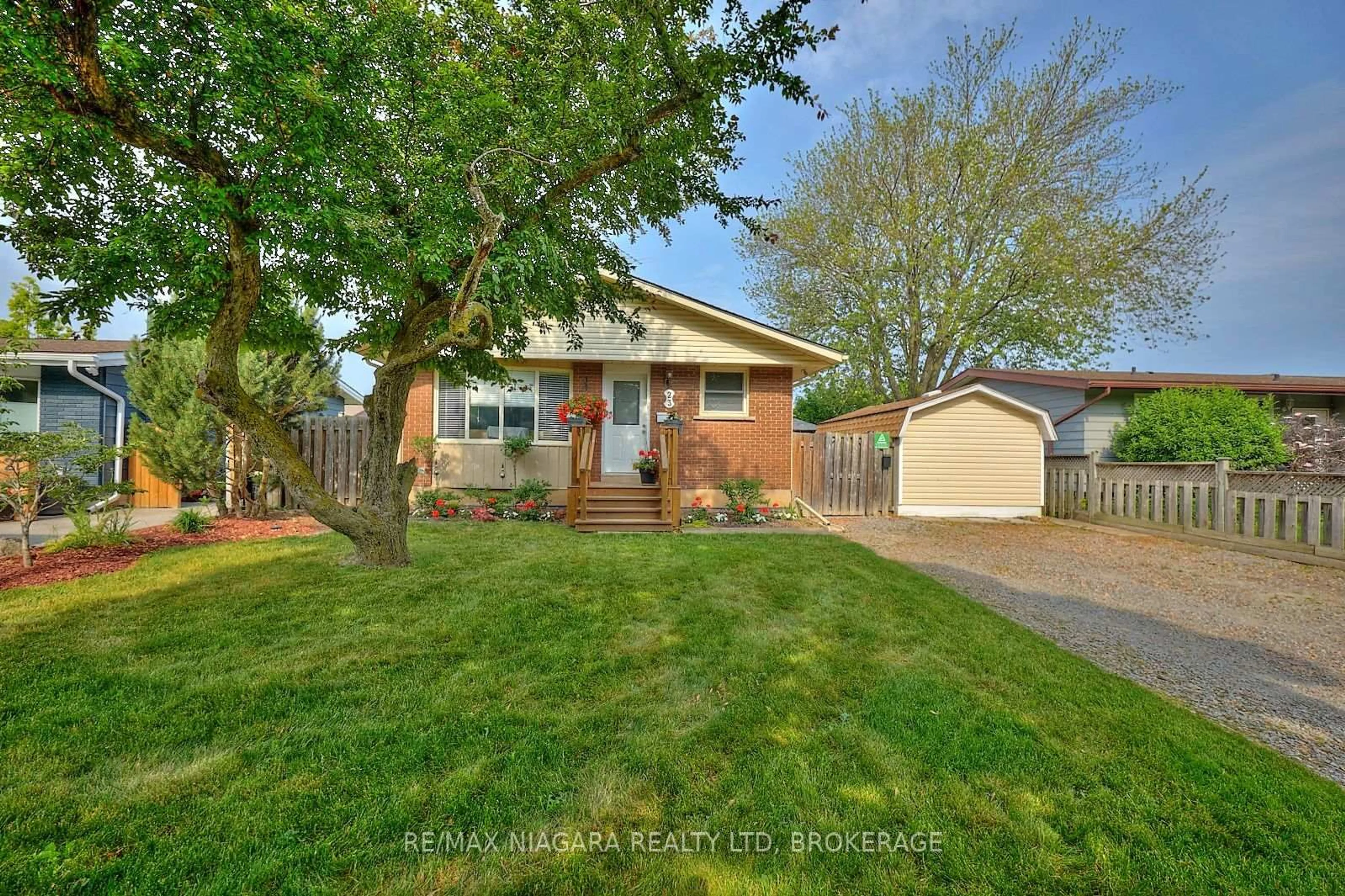 Home with brick exterior material, street for 23 Huntley Cres, St. Catharines Ontario L2M 6E5