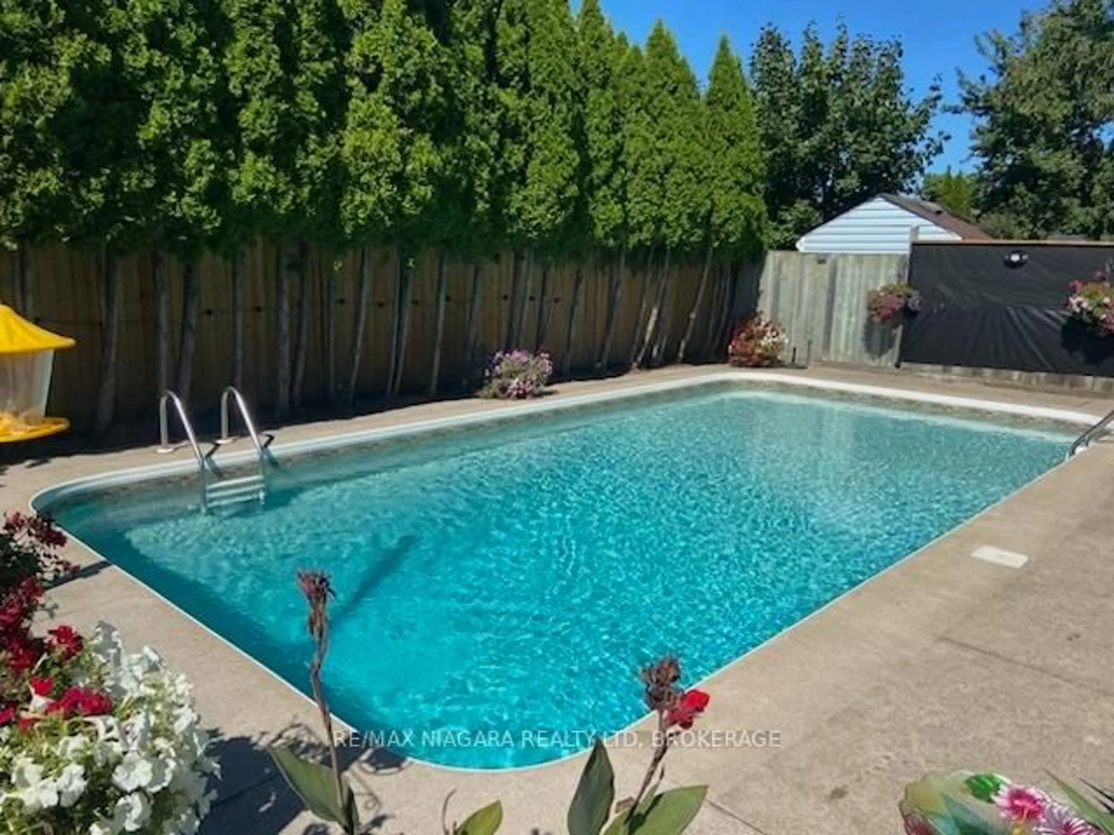 Pool for 23 Huntley Cres, St. Catharines Ontario L2M 6E5