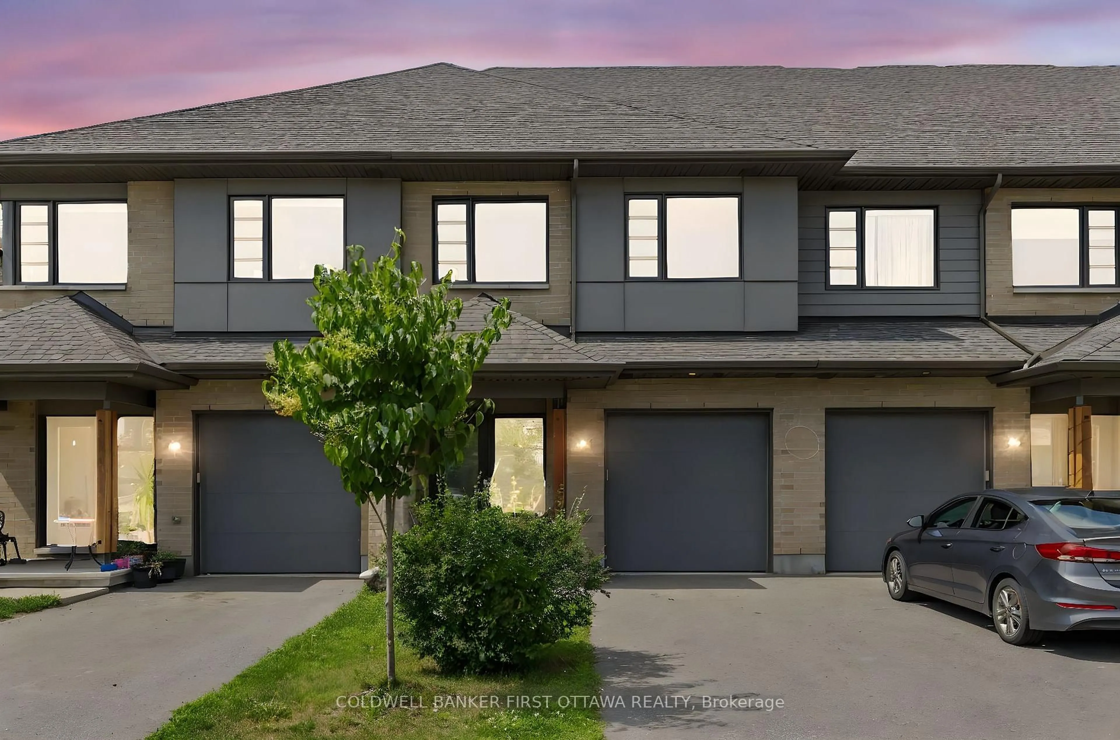 Unknown for 821 Quartet Ave, Ottawa Ontario K1X 0C4