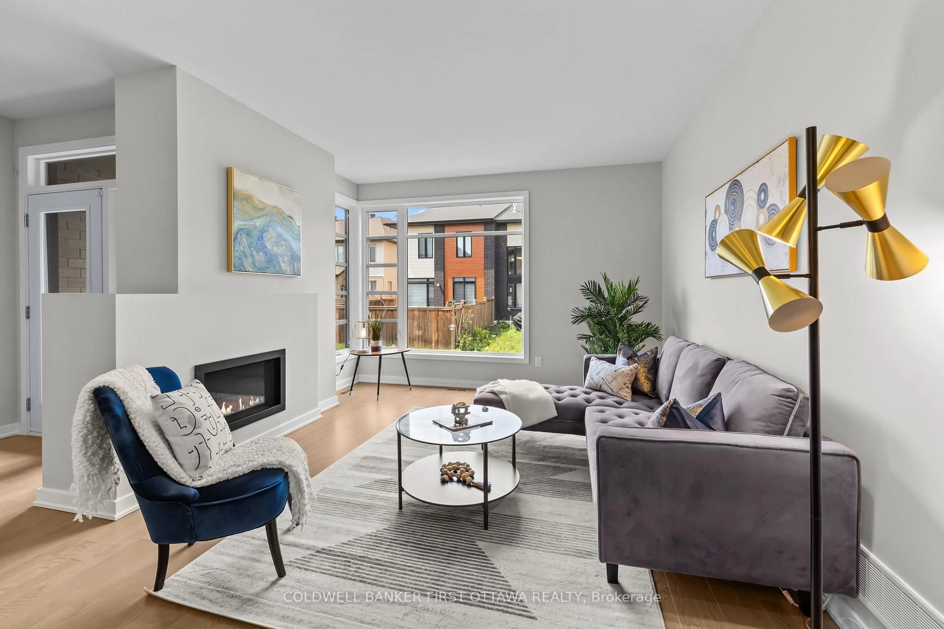 Living room with furniture, unknown for 821 Quartet Ave, Ottawa Ontario K1X 0C4