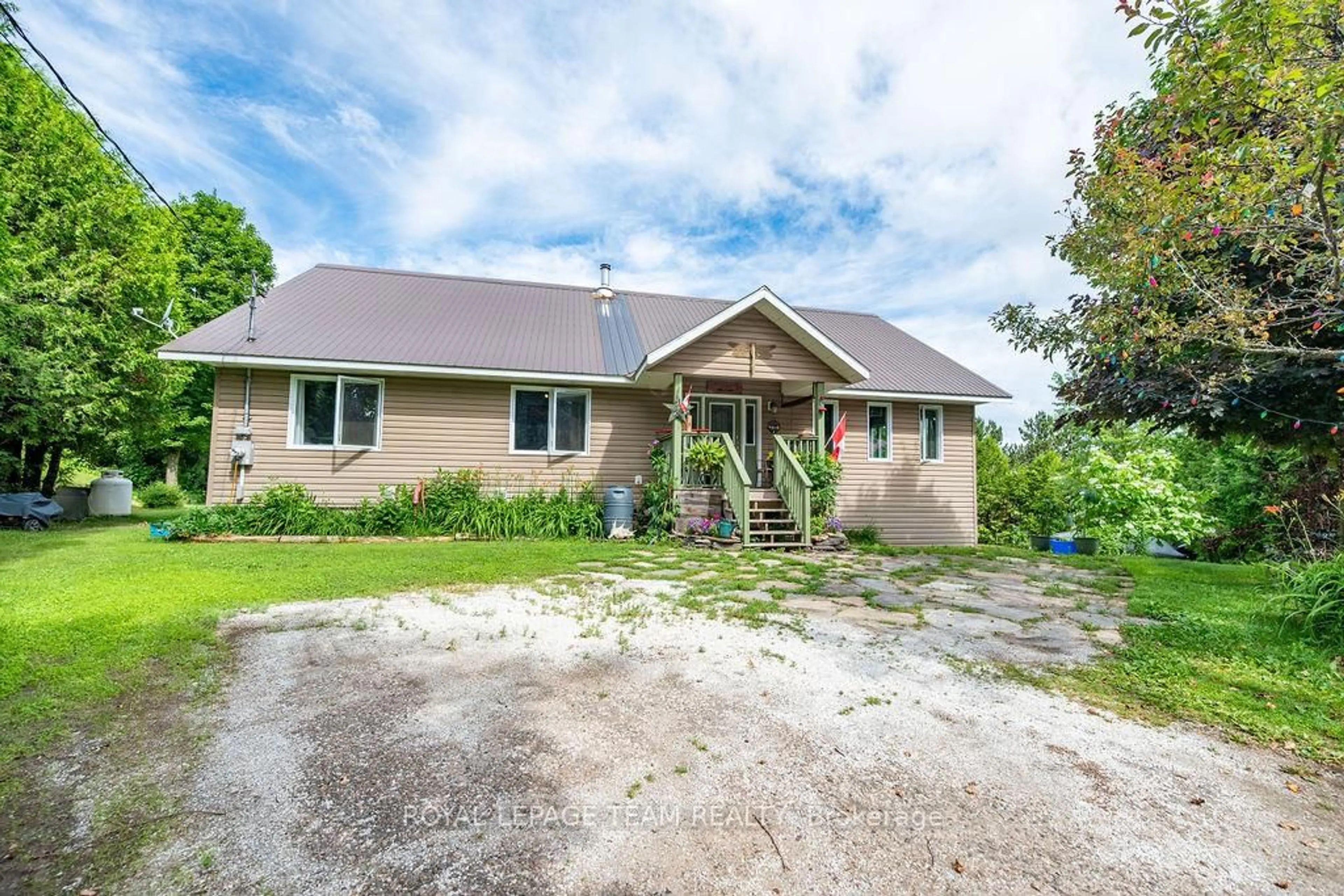 A pic from outside/outdoor area/front of a property/back of a property/a pic from drone, unknown for 23 Algonquin Rd, Foymount Ontario K0J 1W0