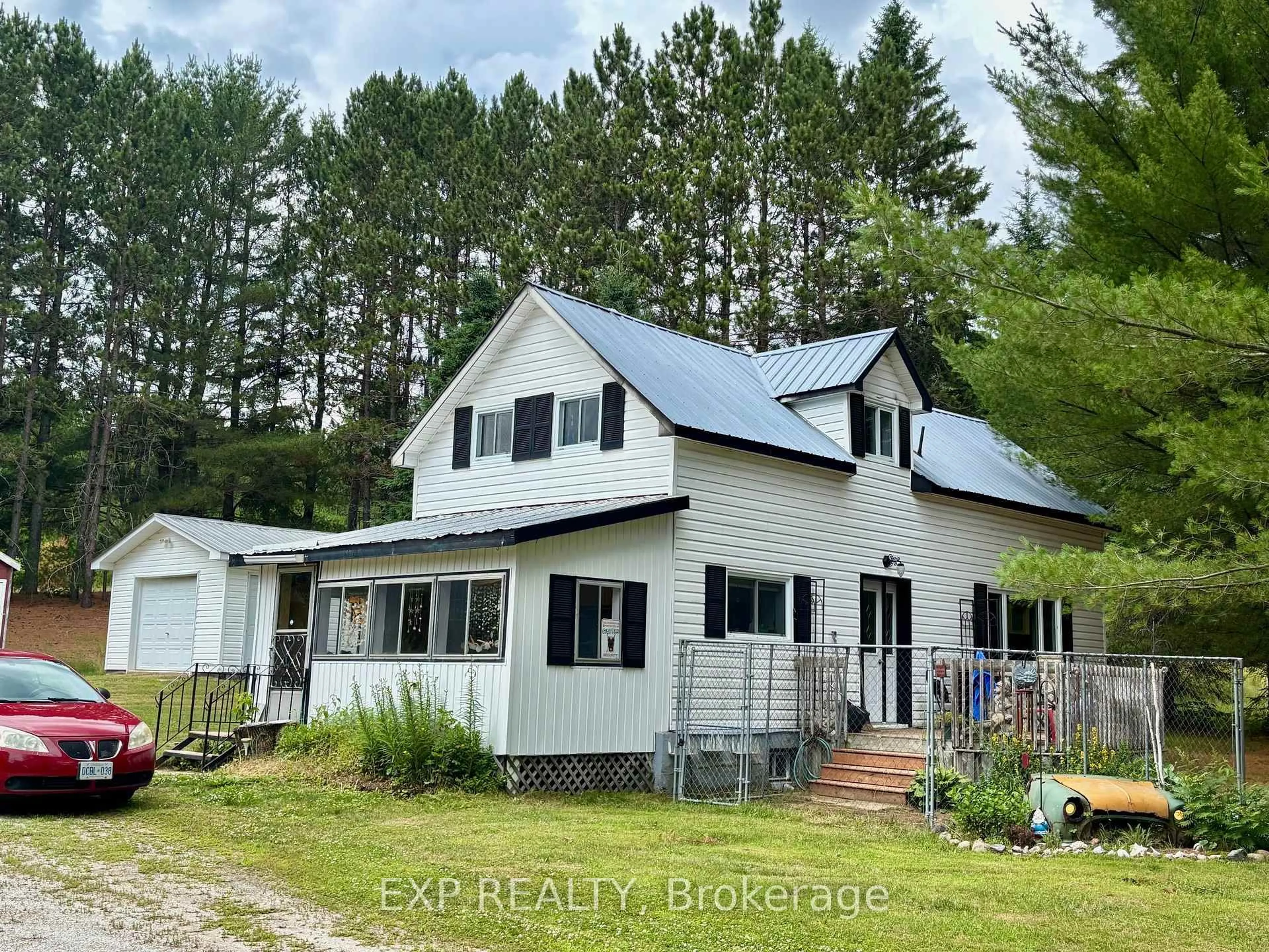 A pic from outside/outdoor area/front of a property/back of a property/a pic from drone, building for 5835A Matawatchen Rd, Mackey Ontario K0J 1R0