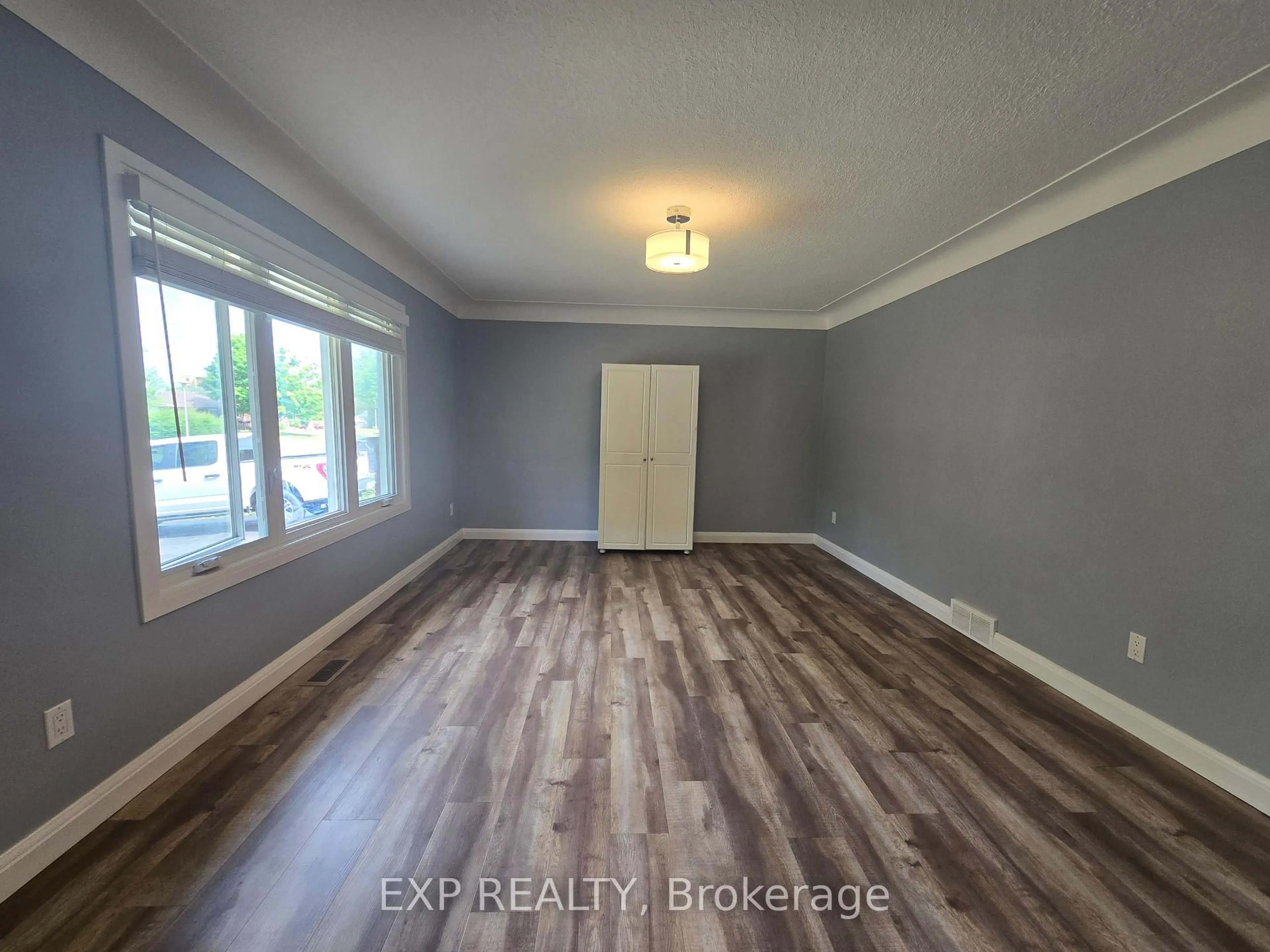 A pic of a room for 138 MARK St, London East Ontario N5V 2G9