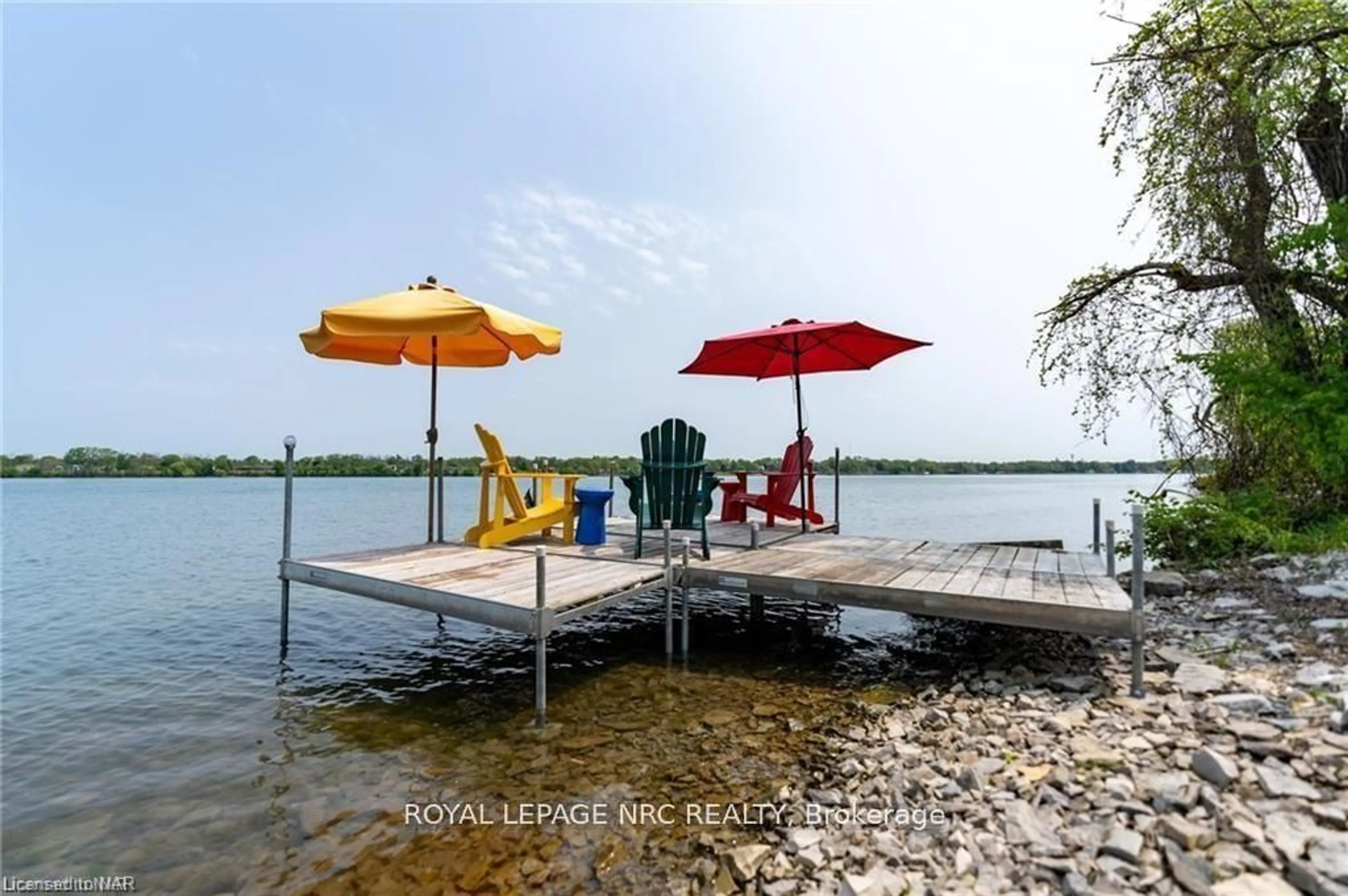 Patio, water/lake/river/ocean view for 3281 Niagara Pkwy, Fort Erie Ontario L2A 5M4