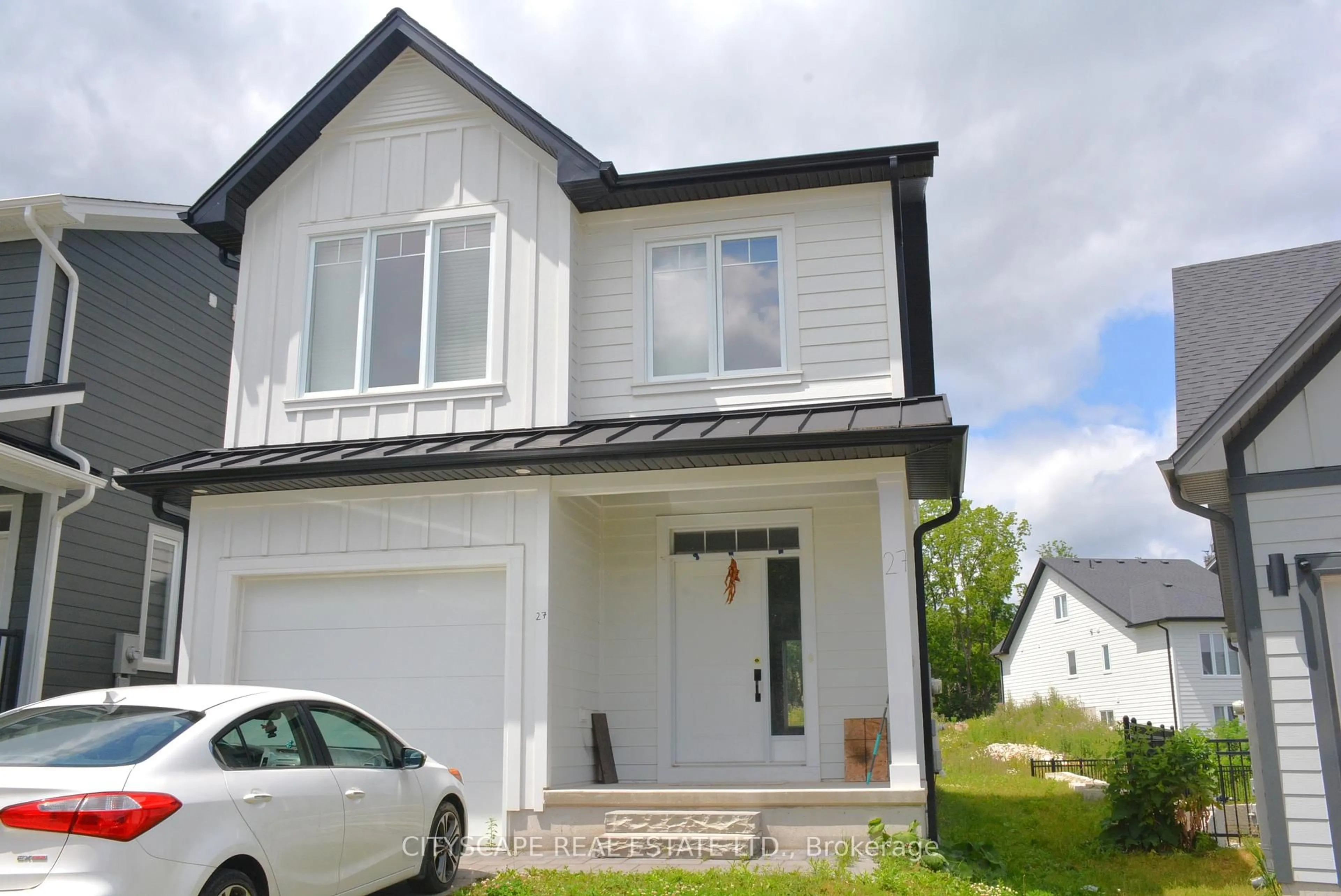 Home with vinyl exterior material, street for 27 Christopher Crt, London South Ontario N5Z 0B1