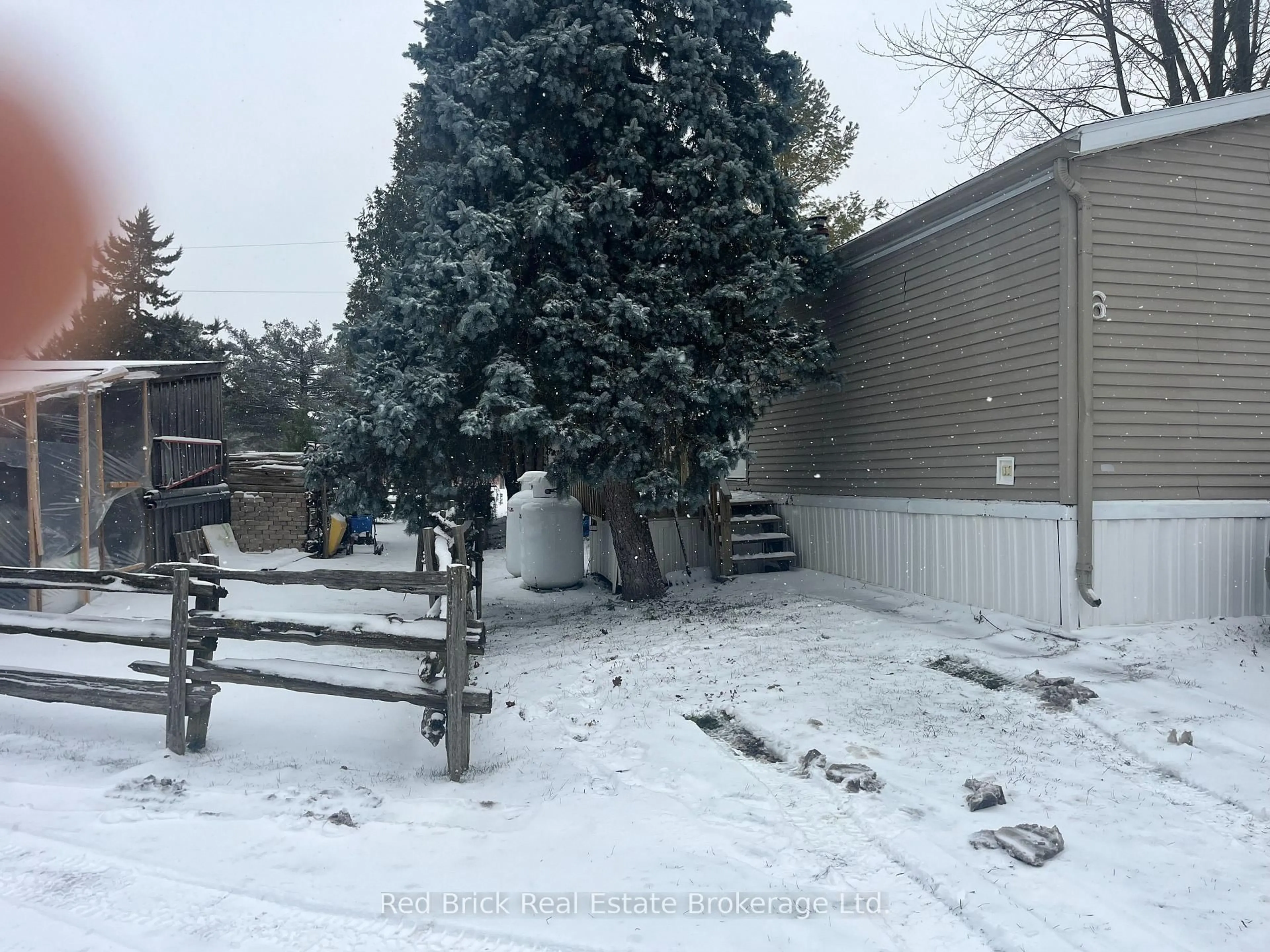 Unknown for 6 Lane St, Centre Wellington Ontario N1M 2W5