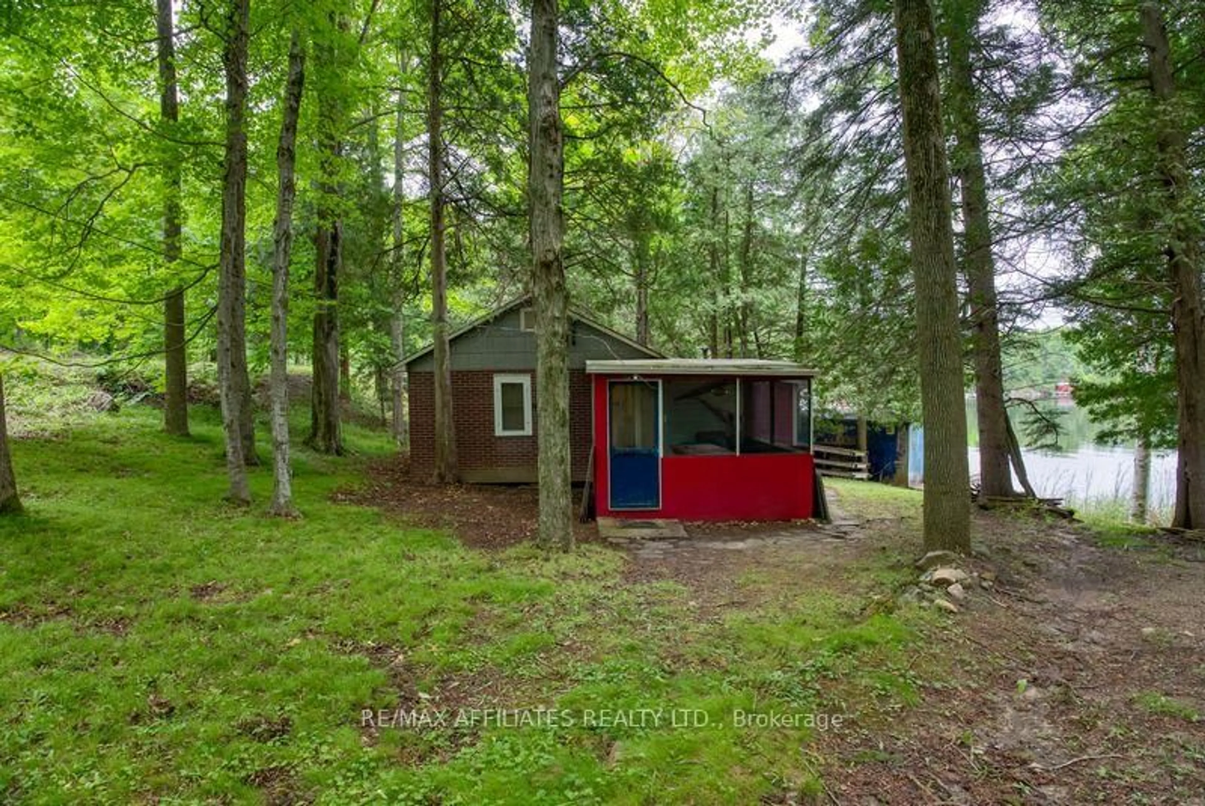 Shed for 323 Burns Rd, Godfrey Ontario K0H 1T0