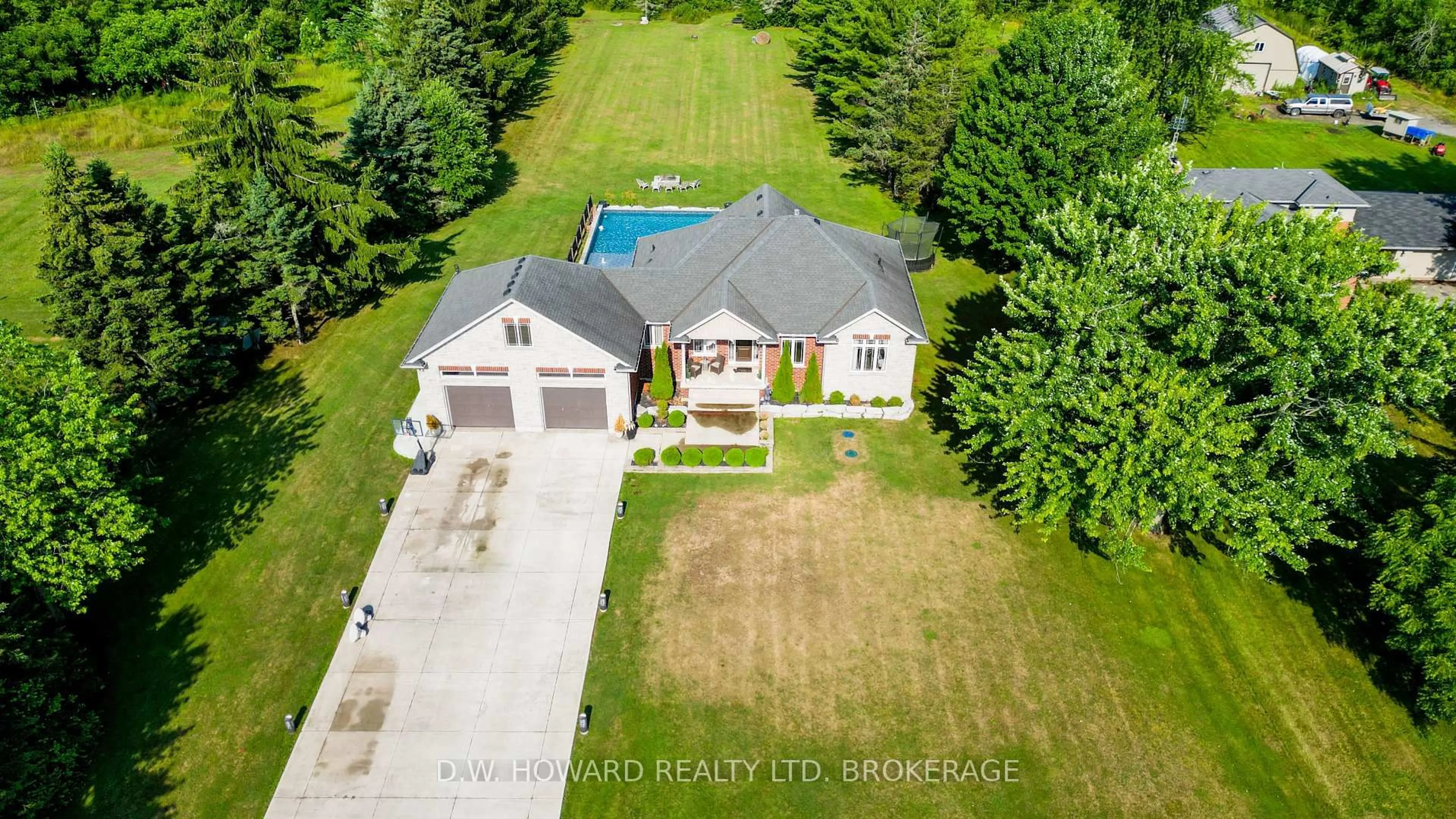 A pic from outside/outdoor area/front of a property/back of a property/a pic from drone, unknown for 10814 Rathfon Rd, Wainfleet Ontario L3K 5V4