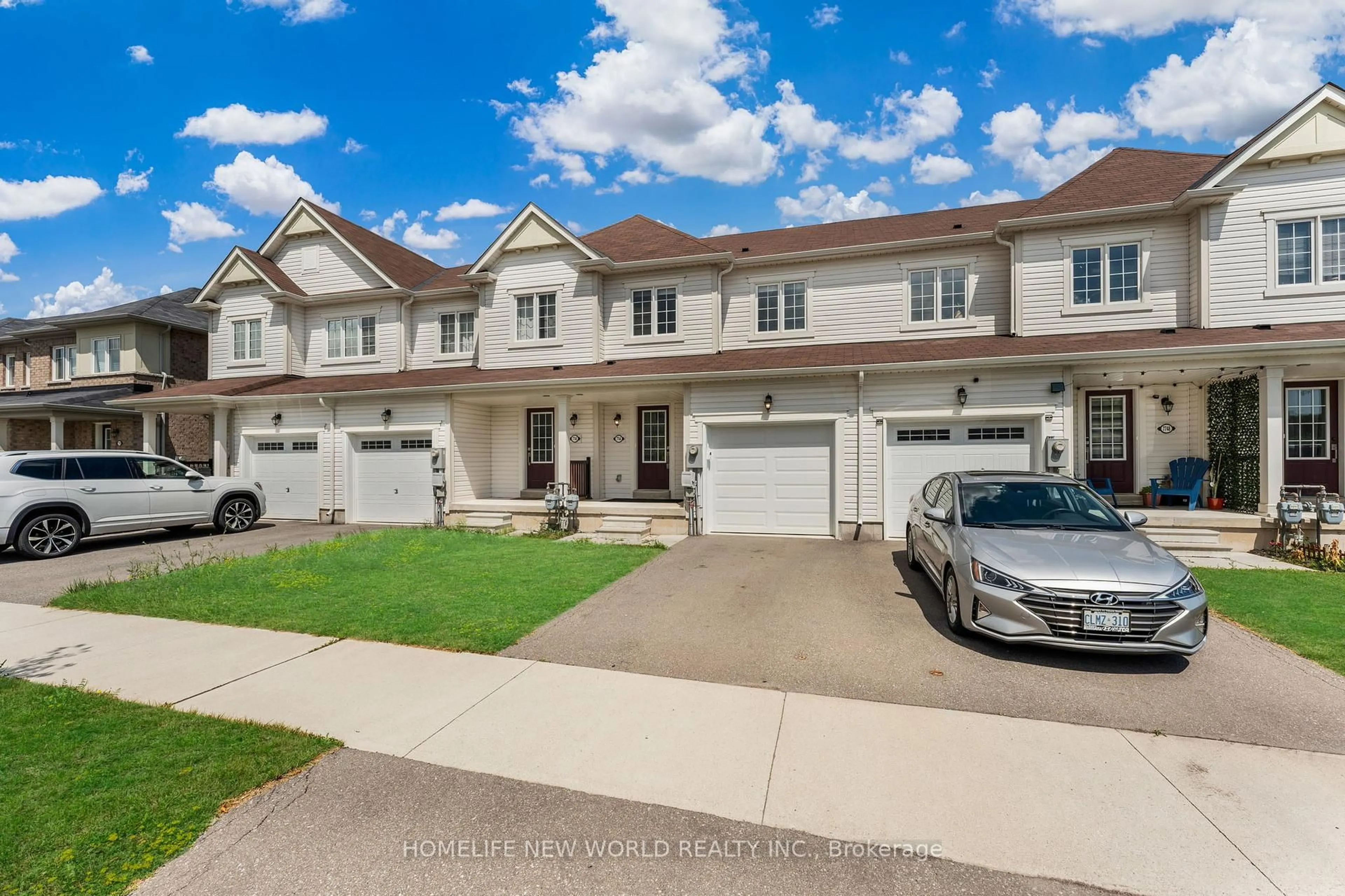 A pic from outside/outdoor area/front of a property/back of a property/a pic from drone, street for 7744 Dockweed Dr, Niagara Falls Ontario L2H 3S2