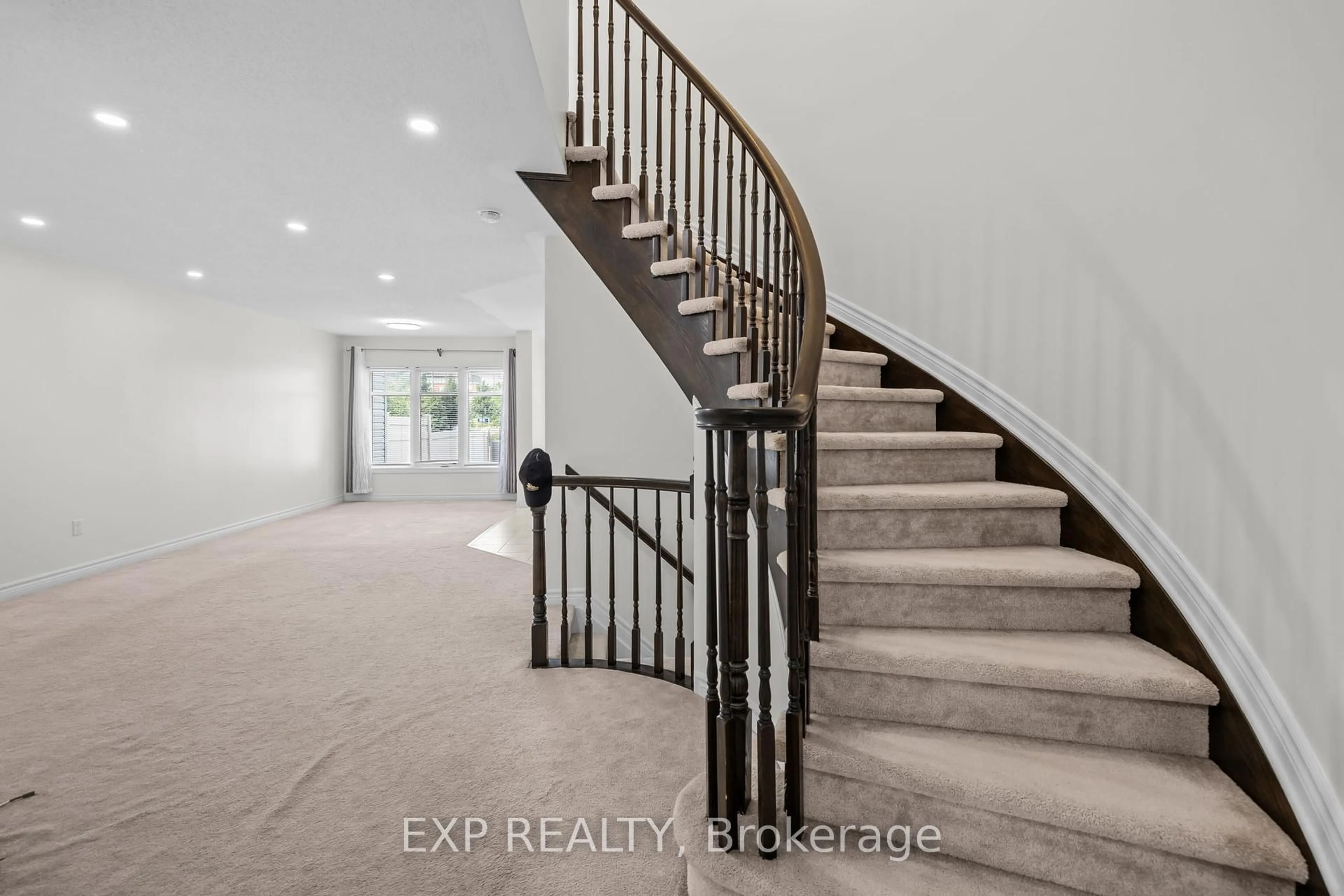 Unknown for 213 Mancini Way, Ottawa Ontario K2J 3V1